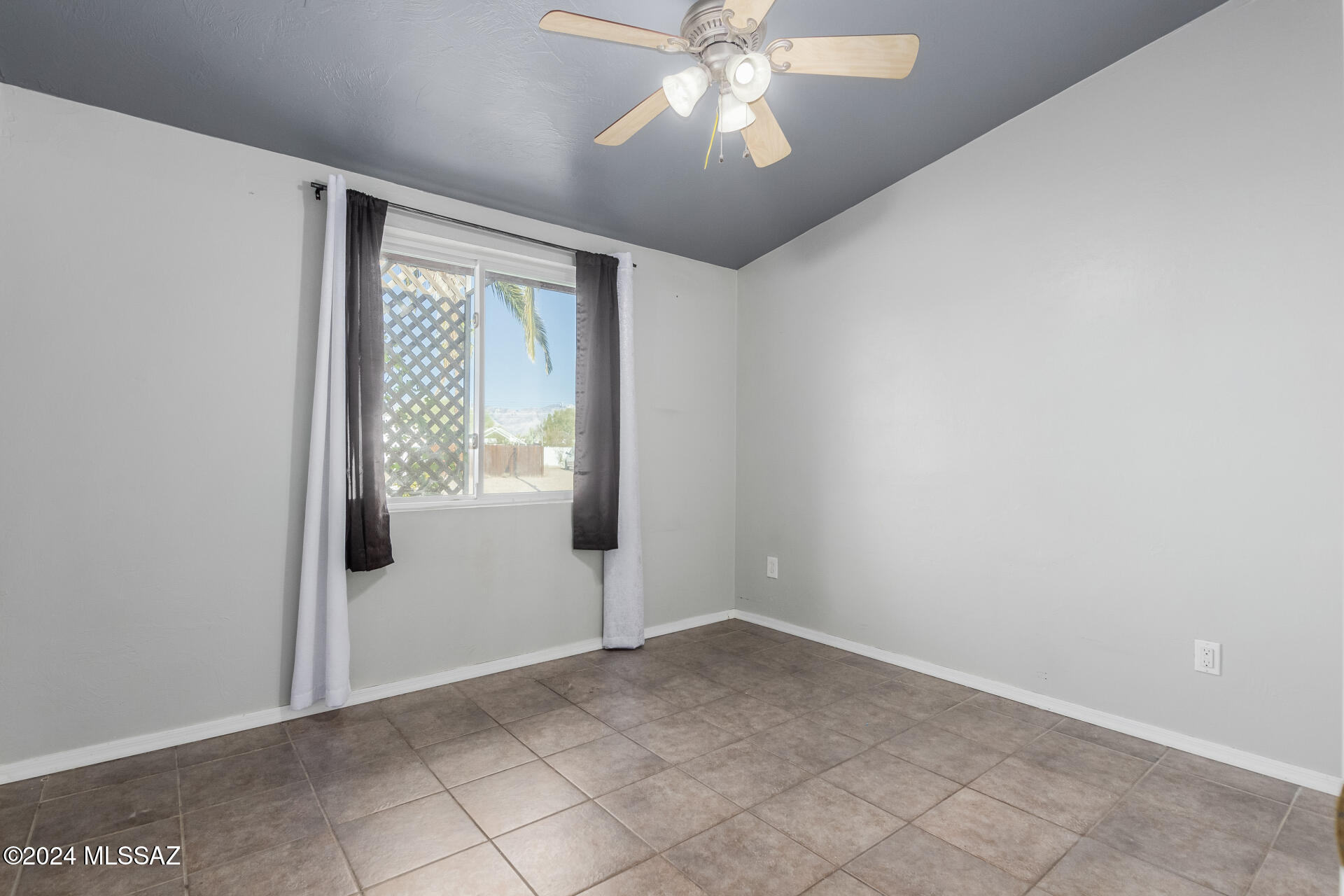 Miramonte Terr - Residential