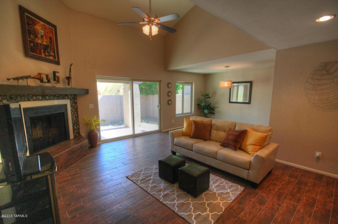 Move in ready beautiful 3 bed two bath home. Easy care landscape in the front and back yard. Energy efficient windows and patio doors, Cozy Fireplace, Ac New in 2015, Roof recently maintenance, Easy care tile, nice stainless steel appliances, and much more.
Dont let this one pass you by, come see it today.