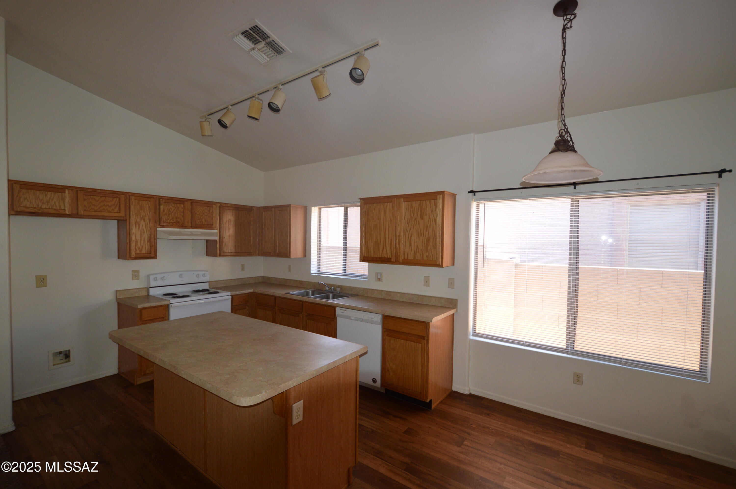Presidio Del Sol (1-111) - Residential