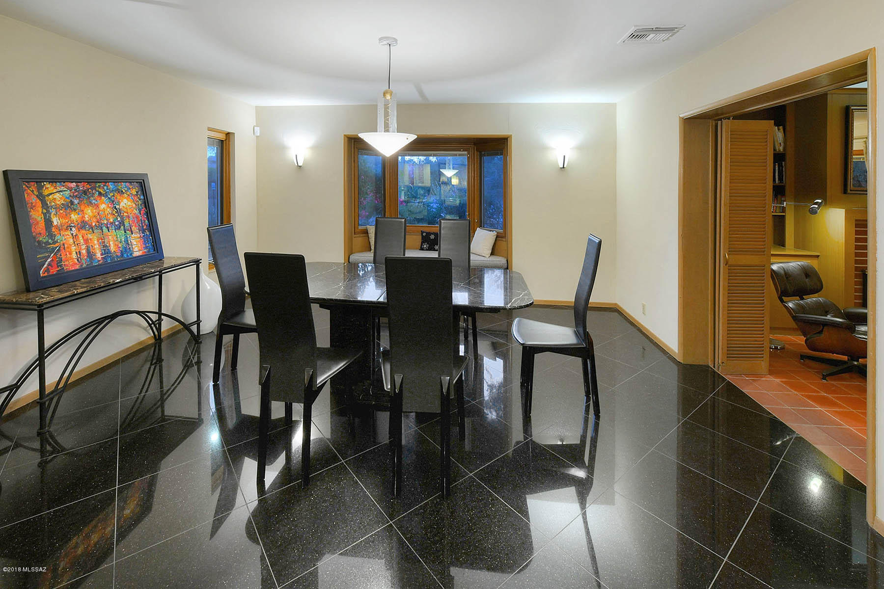 University Manor - Residential