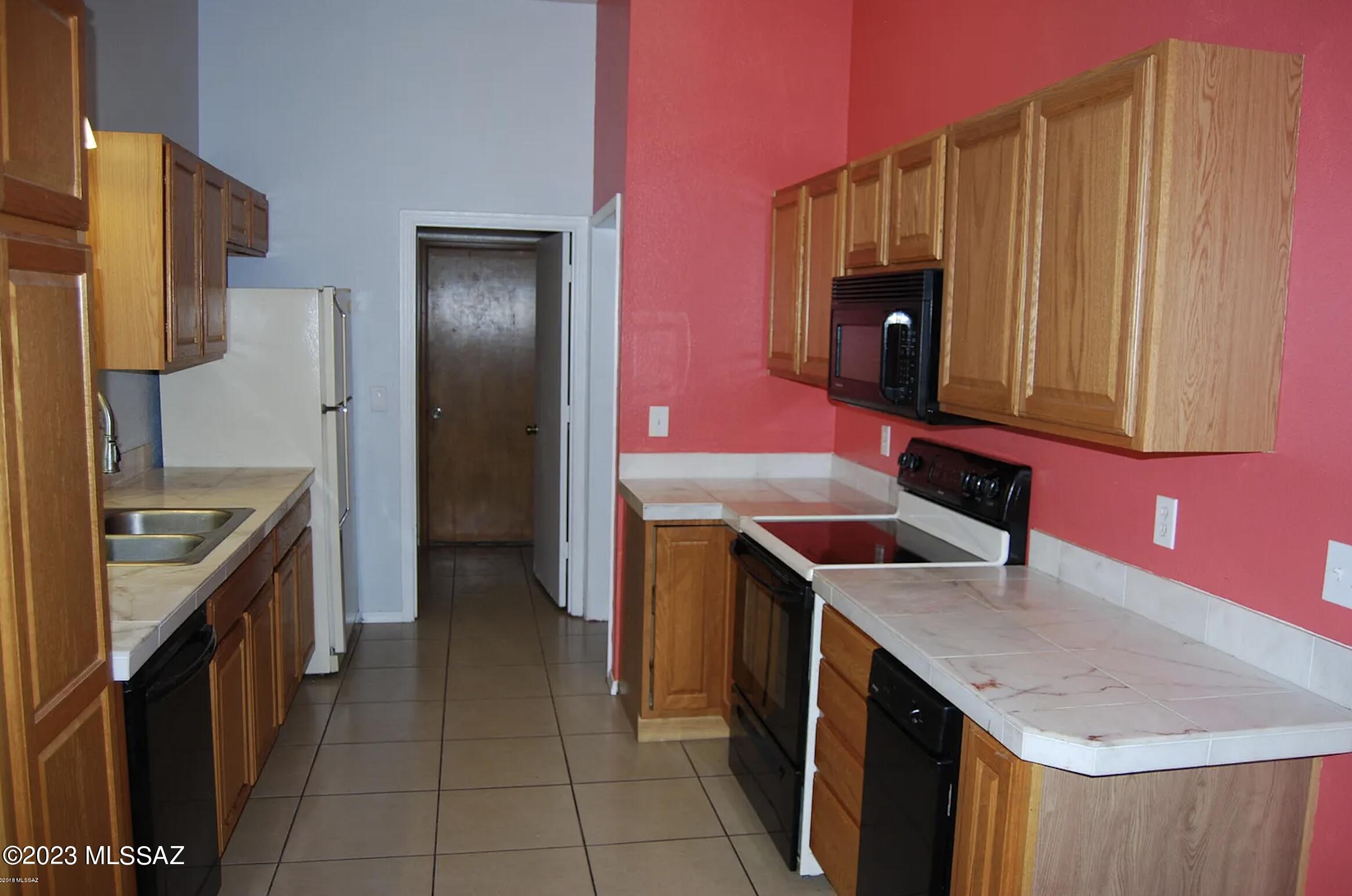 Gatewood Ranch (92-293) - Residential Lease