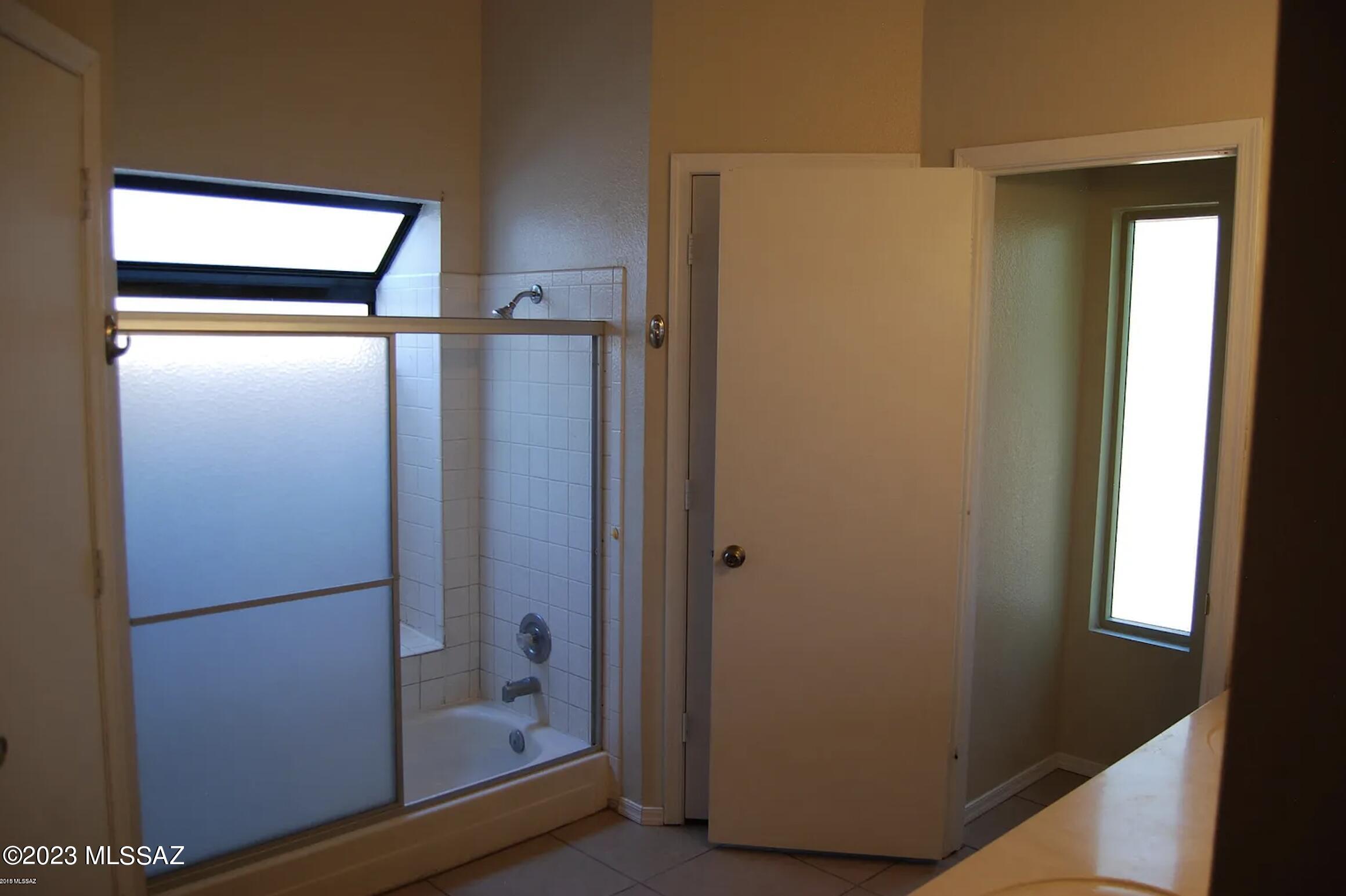 Gatewood Ranch (92-293) - Residential Lease