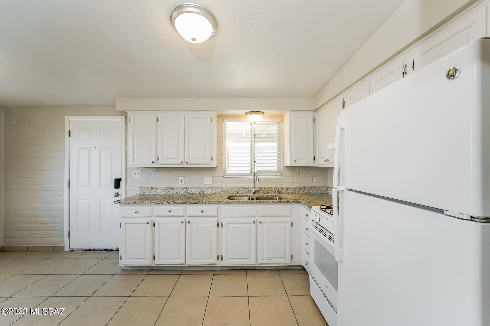 Honcho Estates (1-71) - Residential Lease