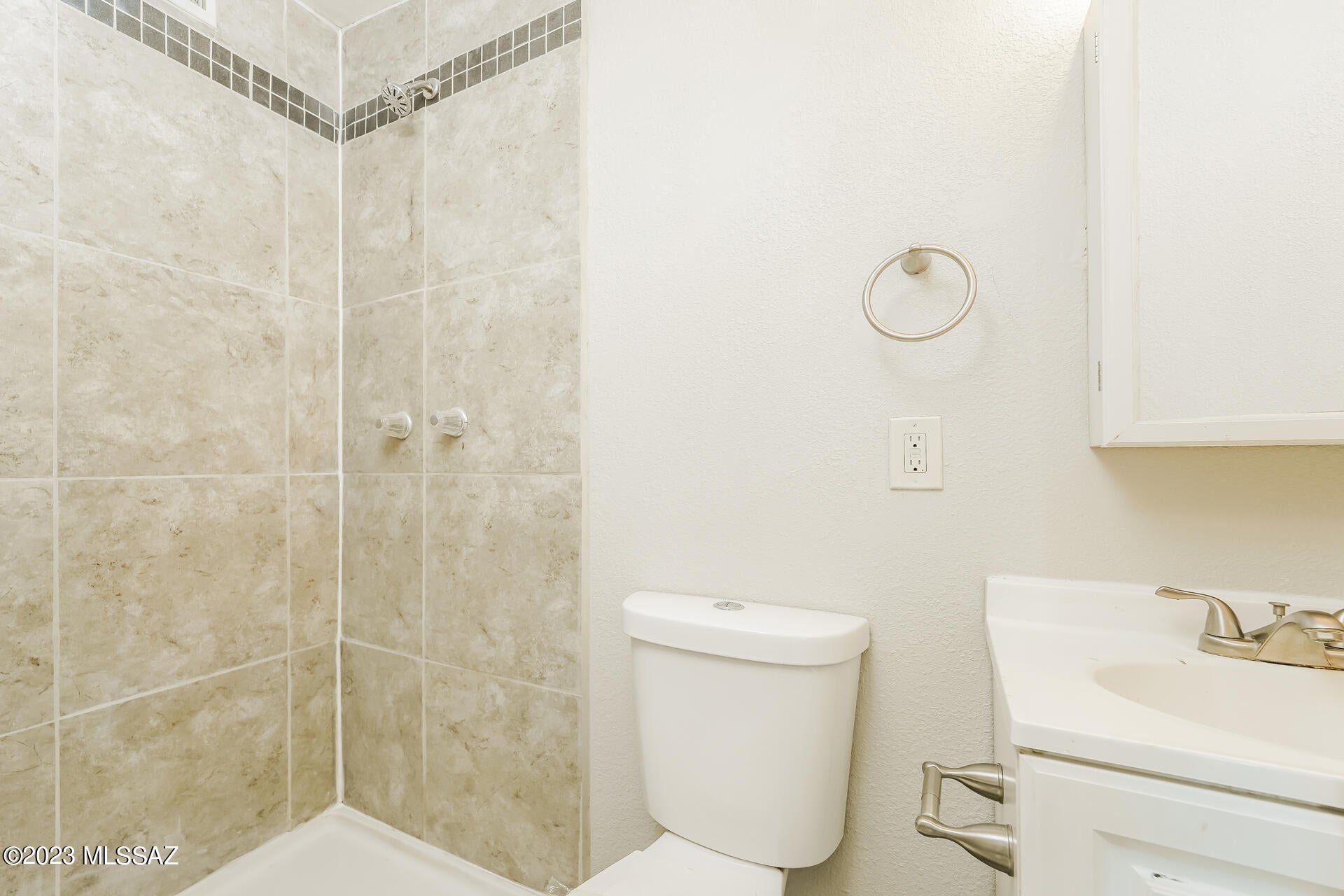 Honcho Estates (1-71) - Residential Lease
