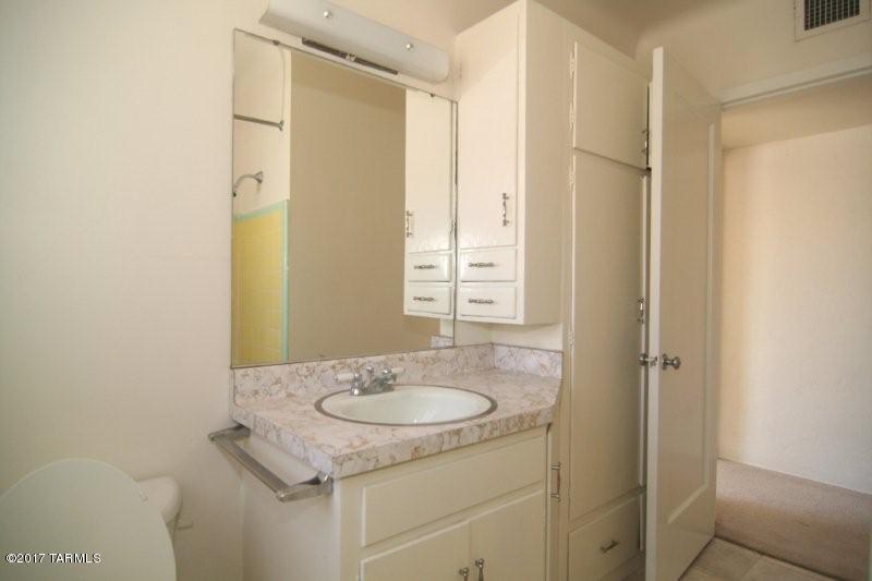 Jefferson Park - Residential Lease
