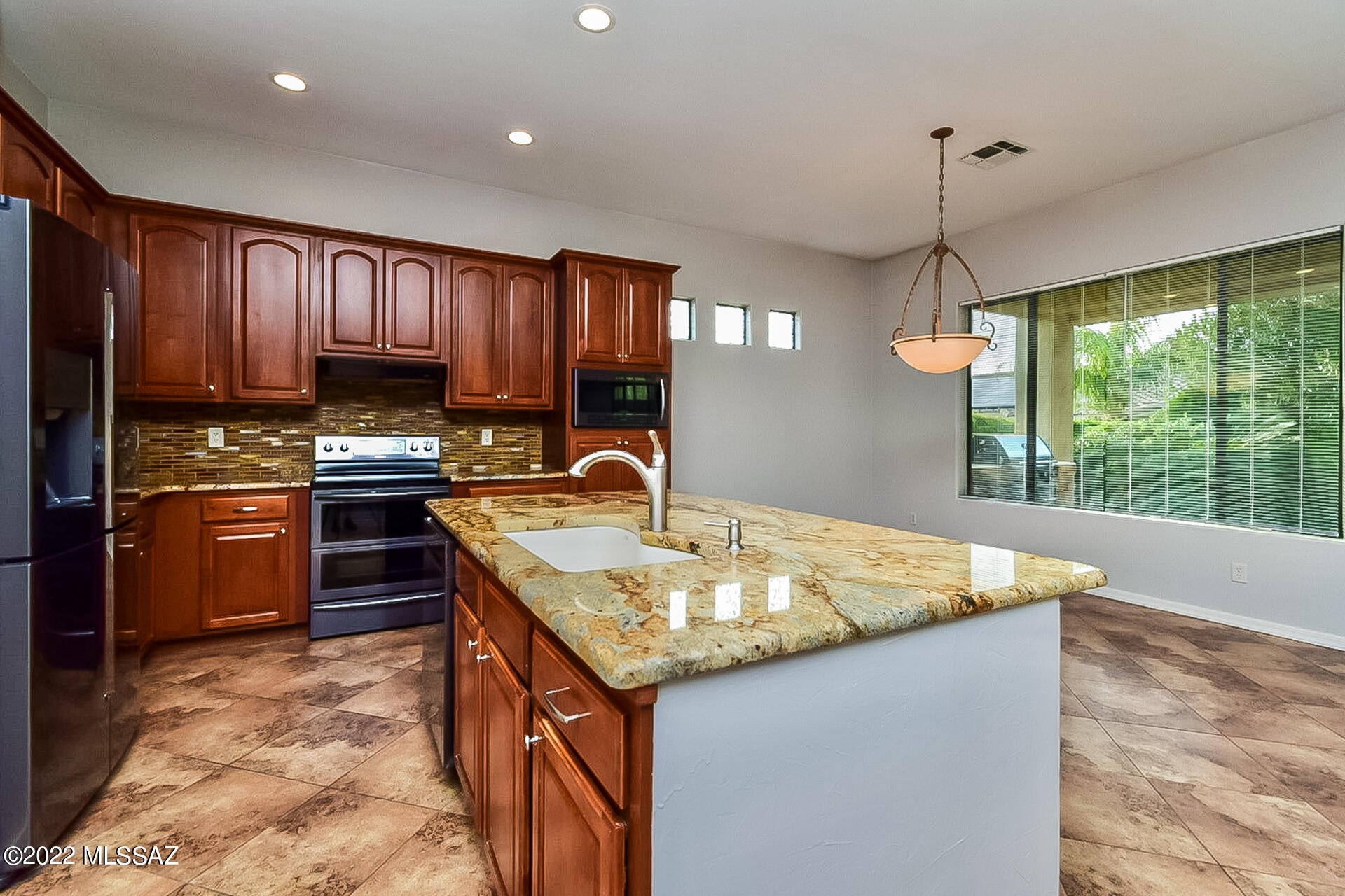 Bluffs At Dove Mountain (1-122) - Residential Lease