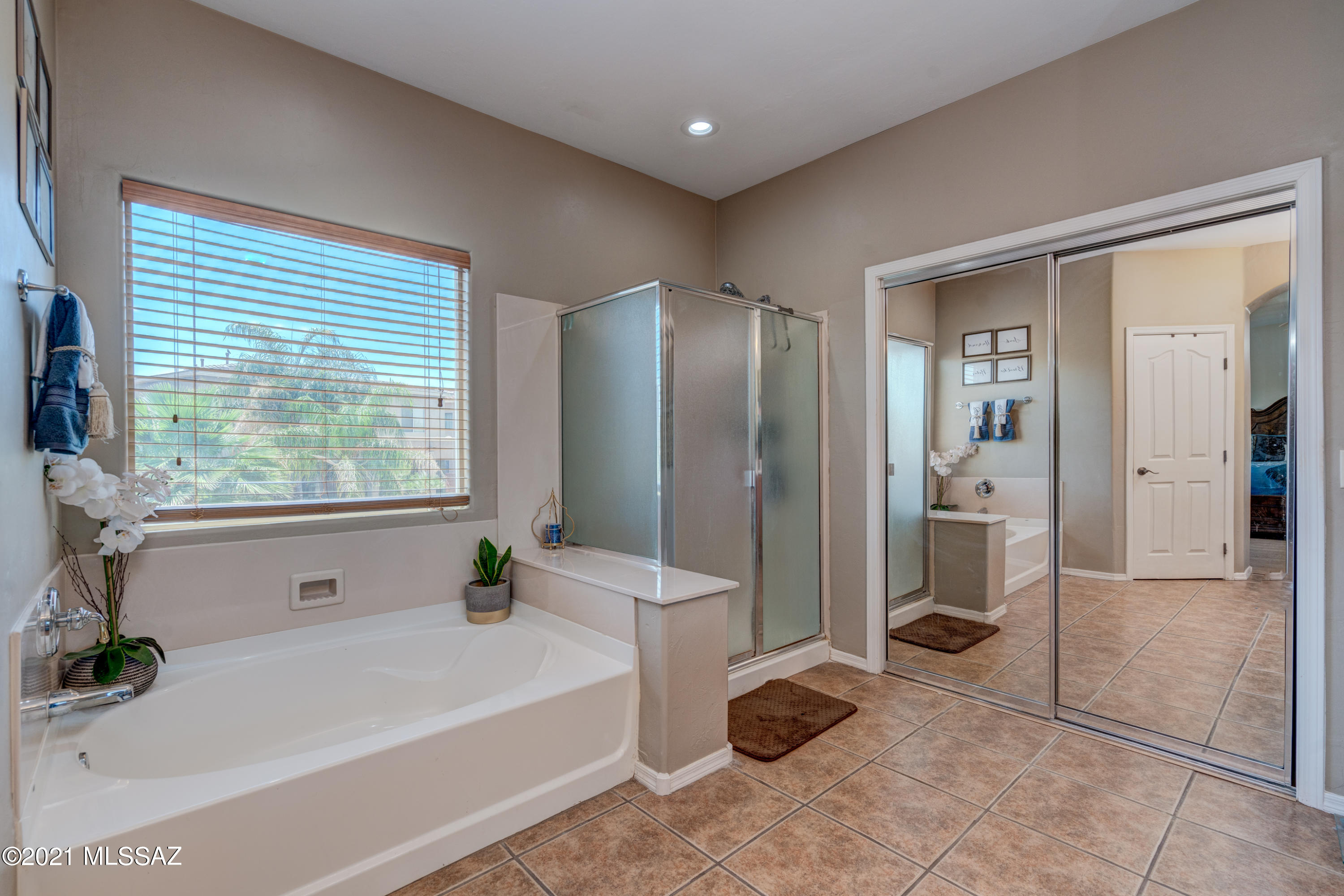 Encanto Del Lago (1-82) - Residential