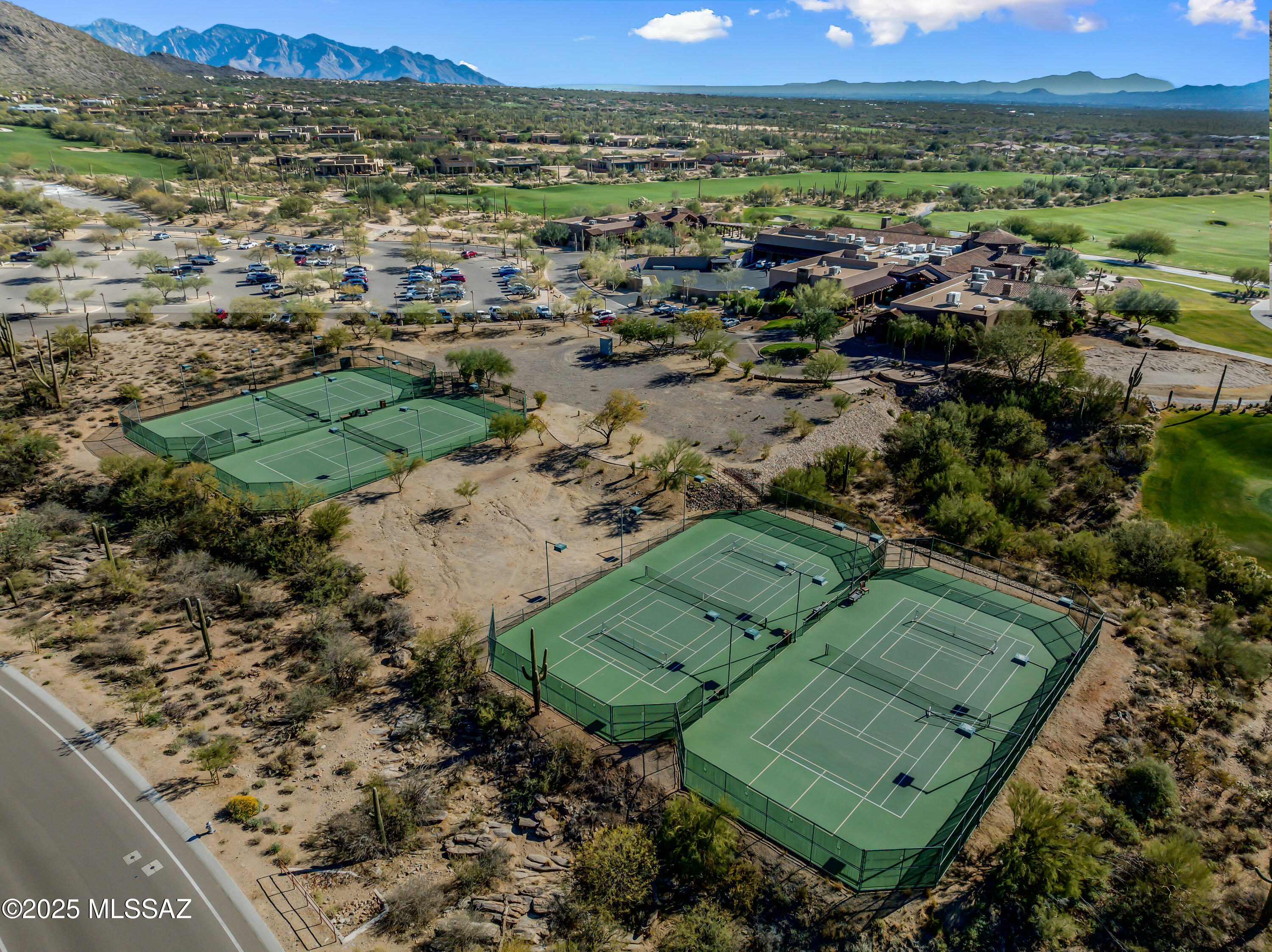 Boulder Bridge Pass II At Dove Mountain SQ20143250154 - Residential