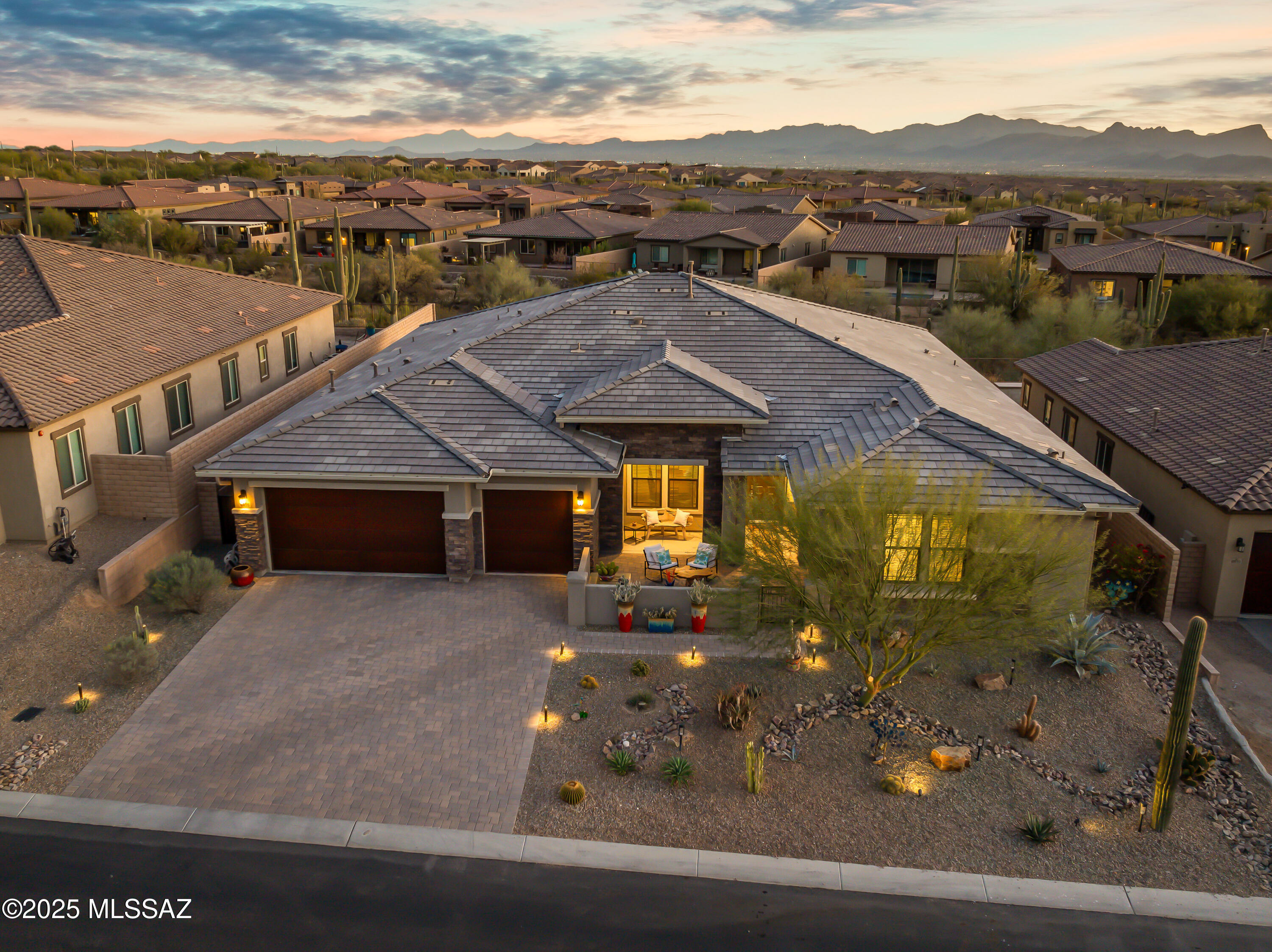 Boulder Bridge Pass II At Dove Mountain SQ20143250154 - Residential