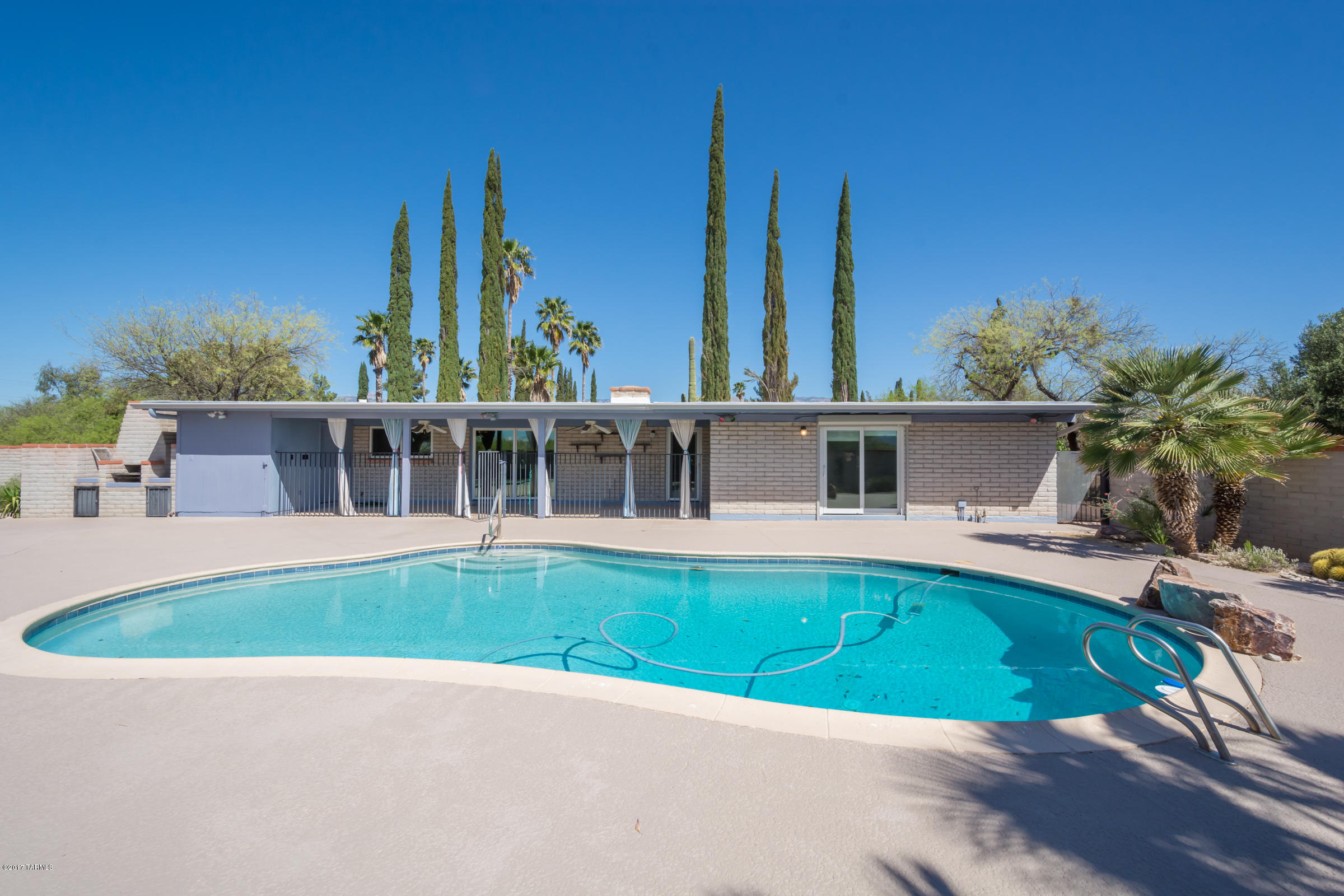 Bel Air Ranch Est - Residential