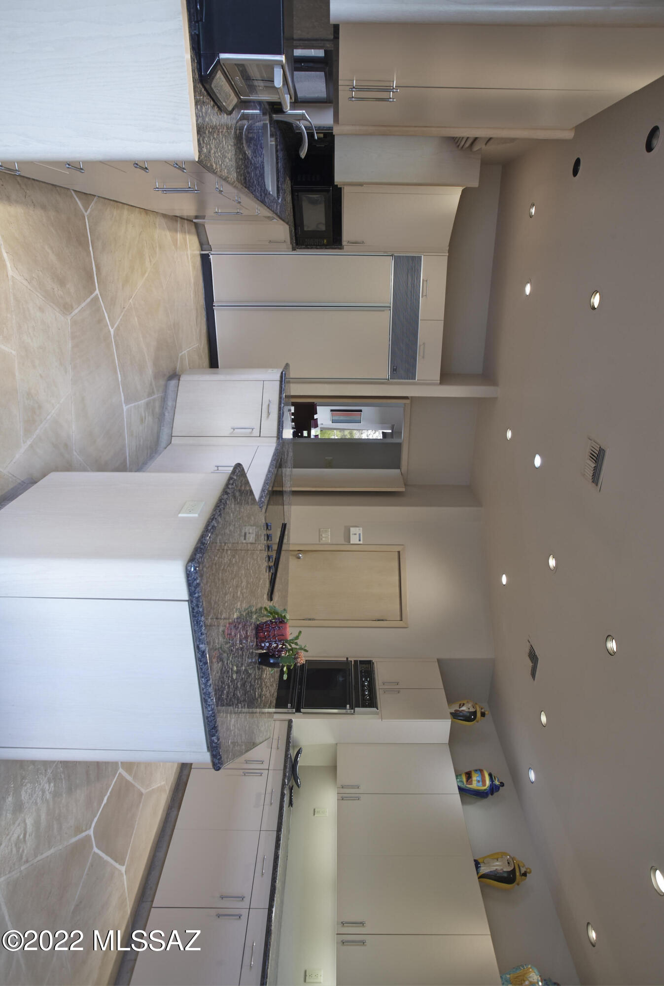 Finisterra (1-210) - Residential