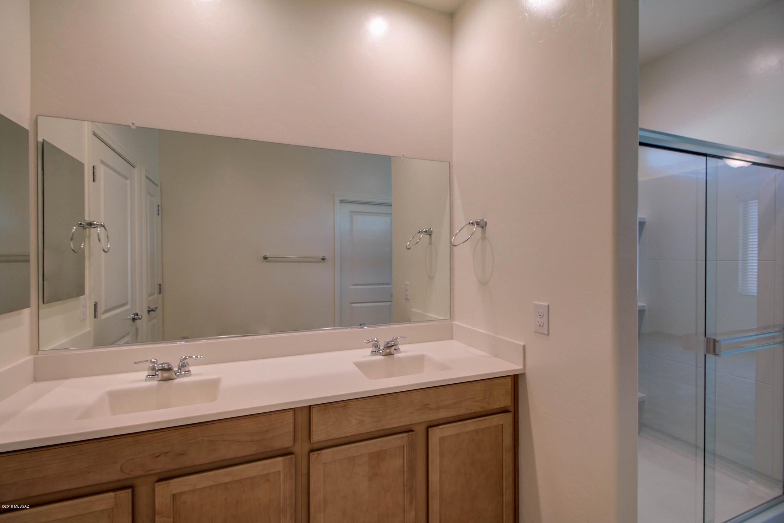La Estancia De Tucson (1-330) - Residential Lease