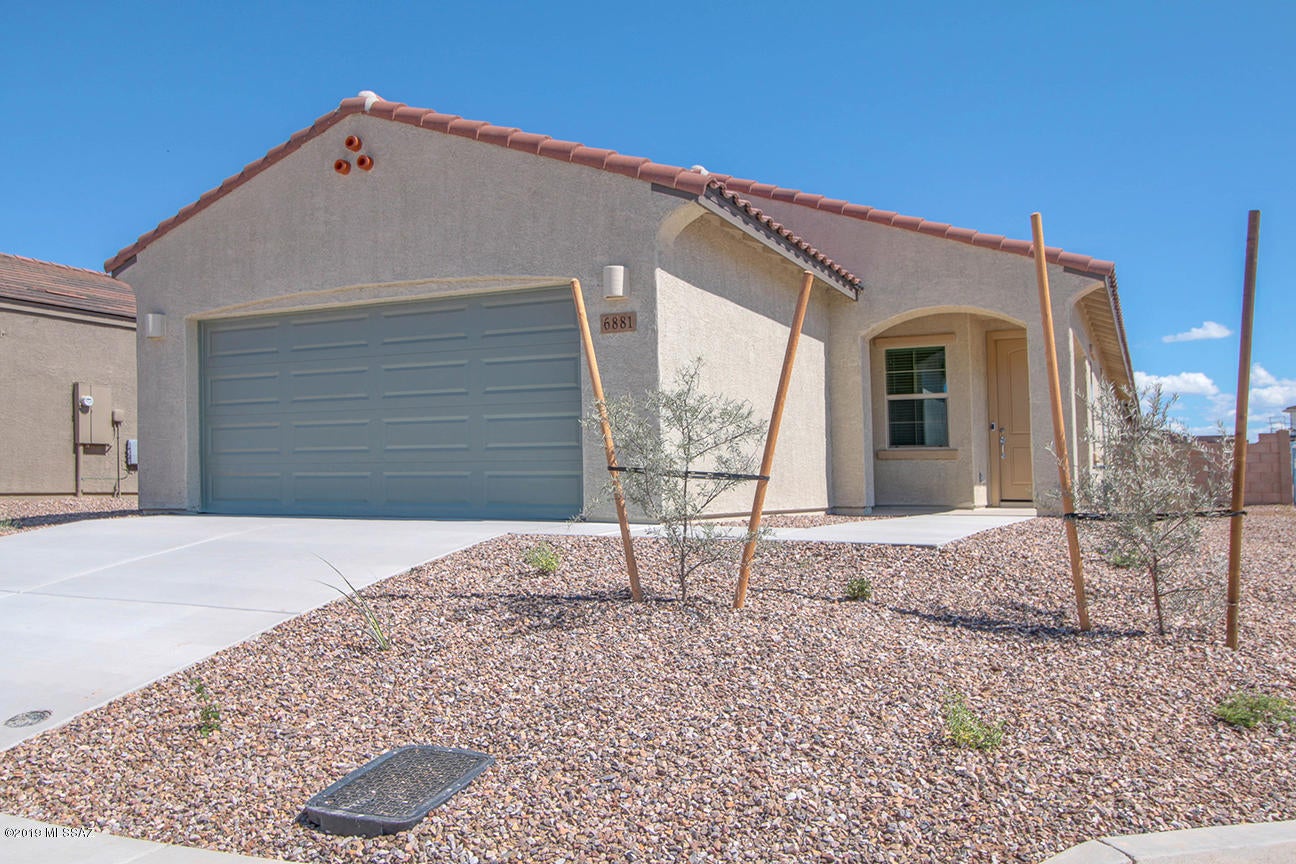 La Estancia De Tucson (1-330) - Residential Lease