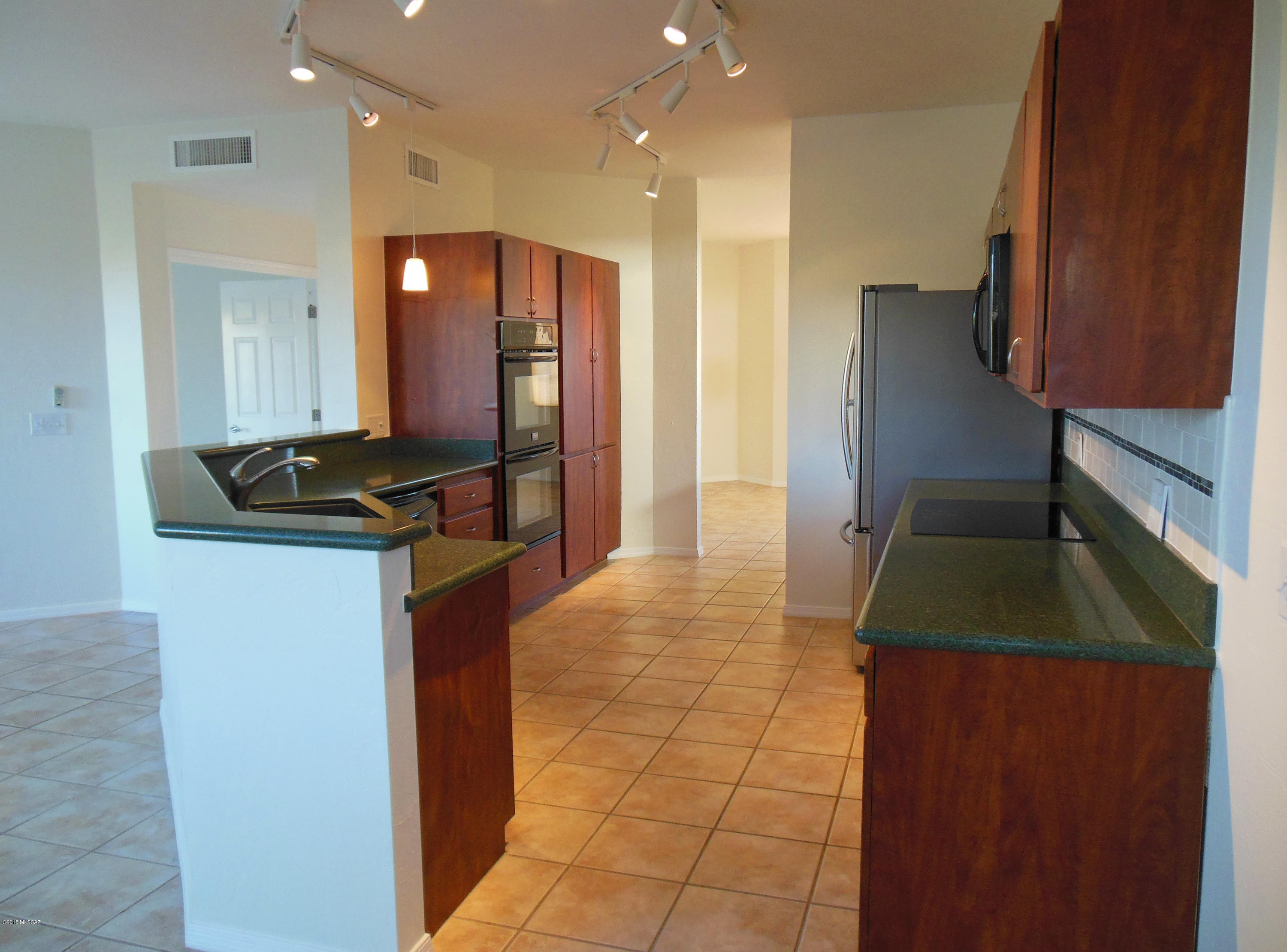 Country Club Vista (1-74) - Residential