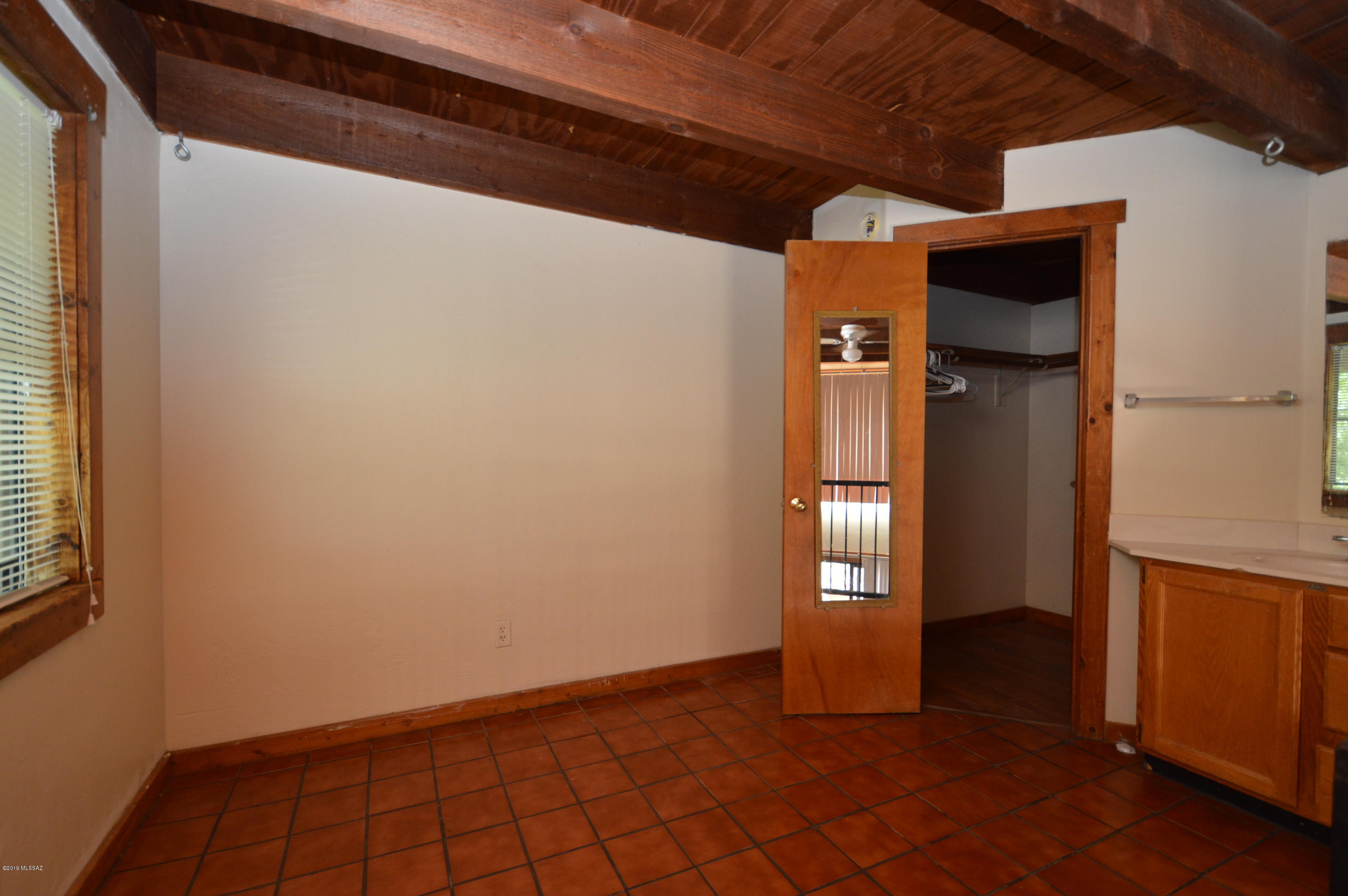 Unsubdivided - Residential Lease