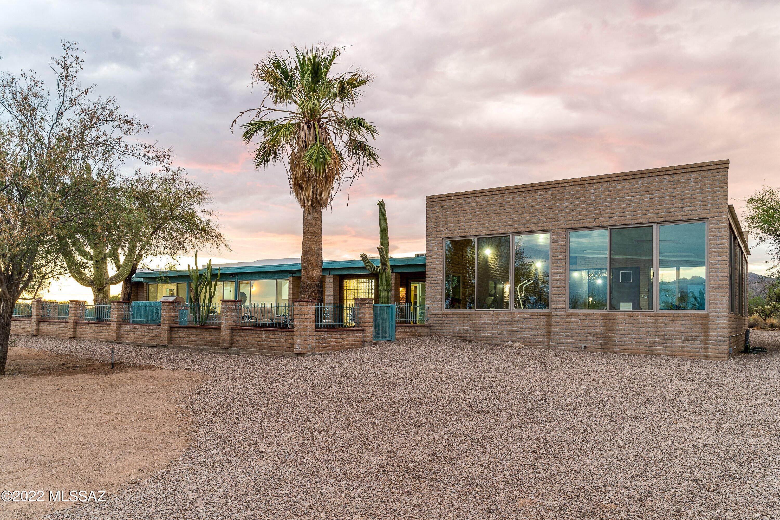 La Cholla Airpark - Residential