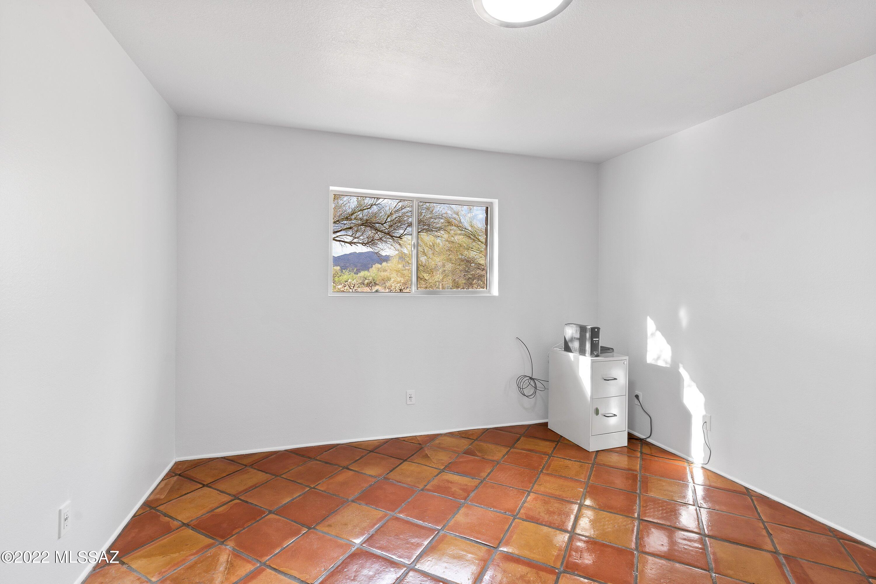 La Cholla Airpark - Residential