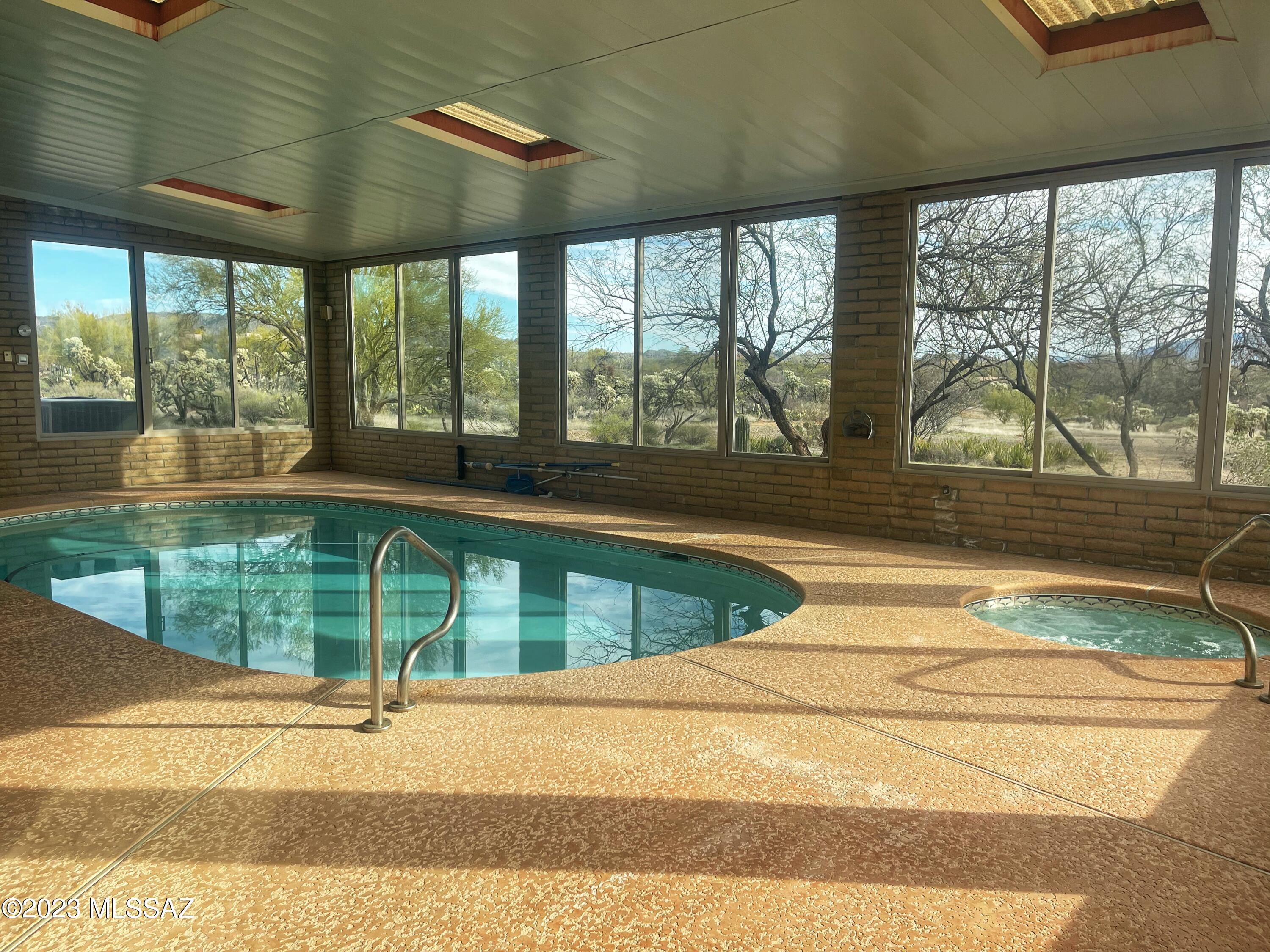 La Cholla Airpark - Residential