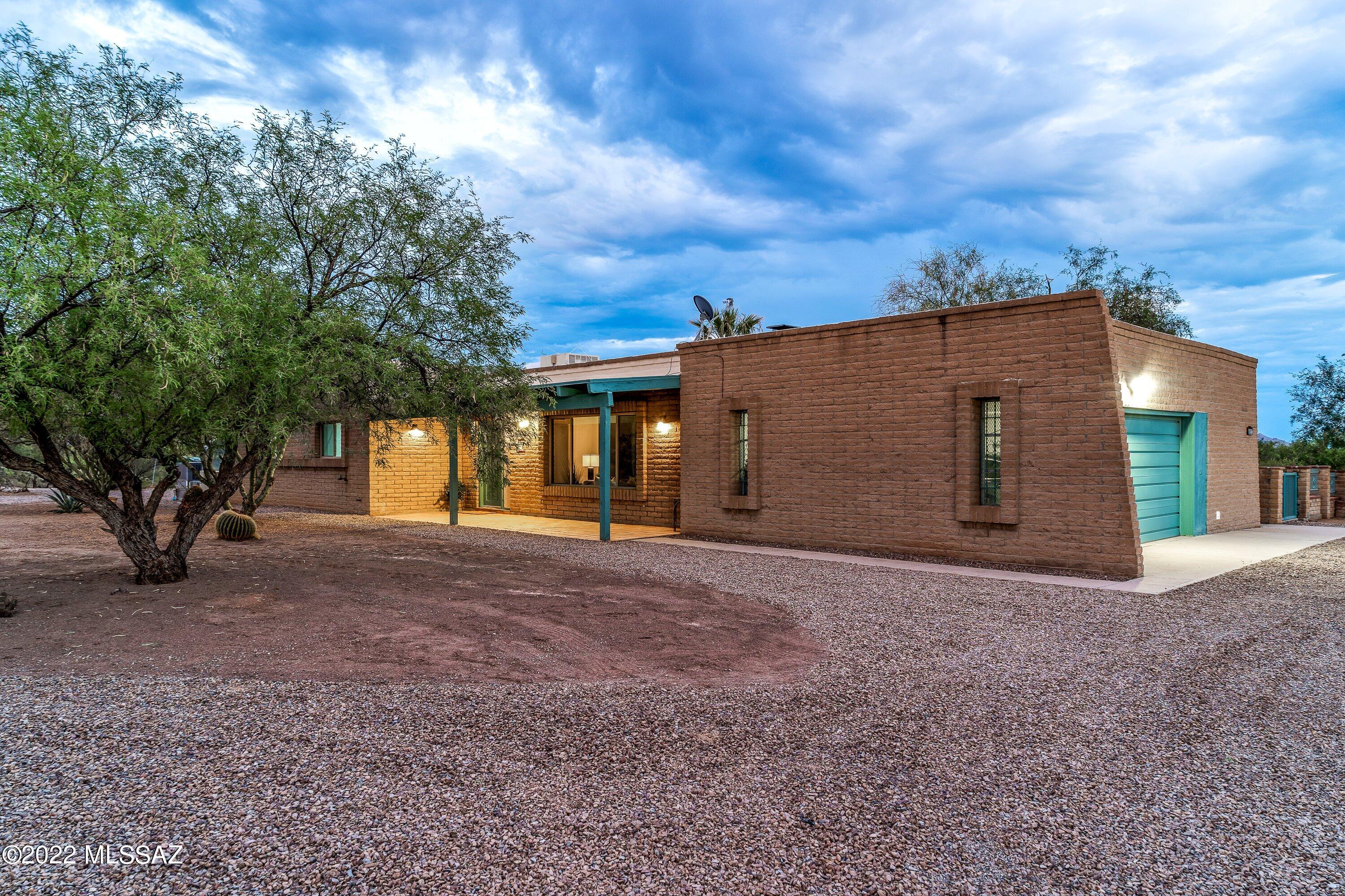 La Cholla Airpark - Residential