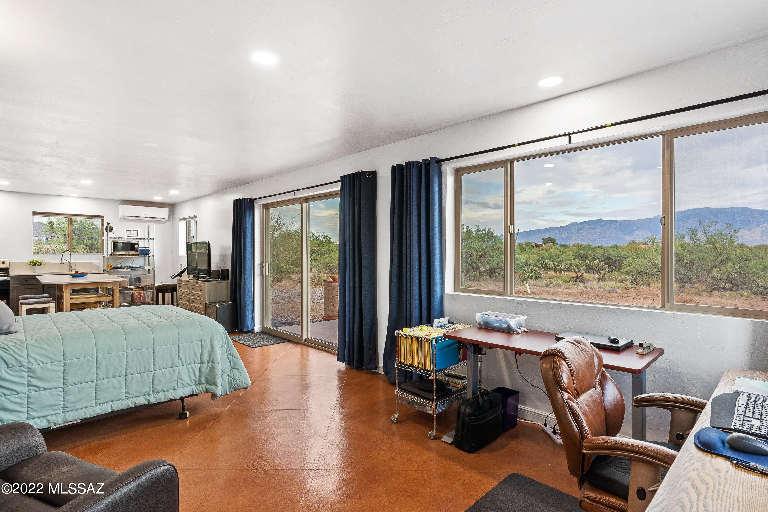 La Cholla Airpark - Residential