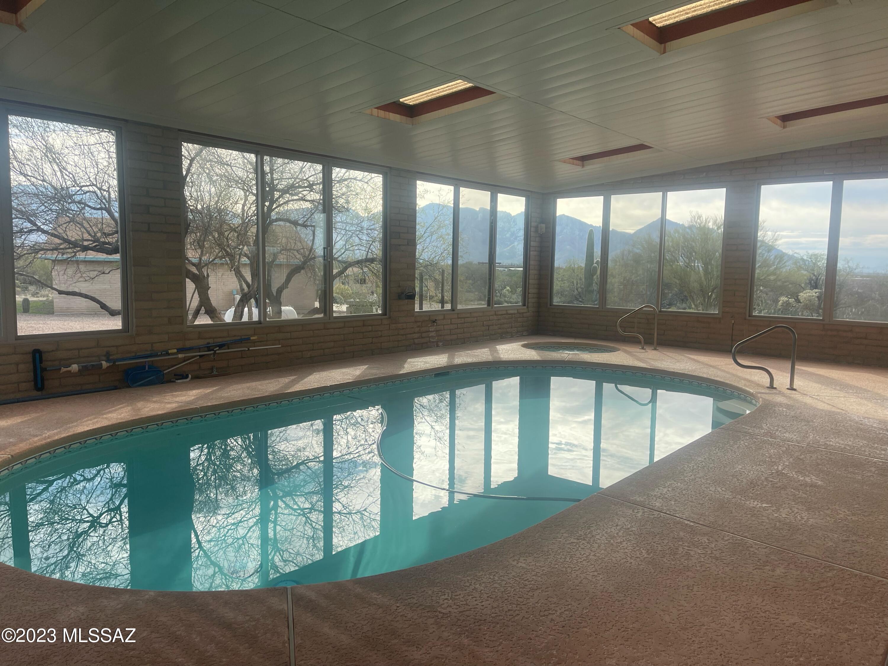 La Cholla Airpark - Residential