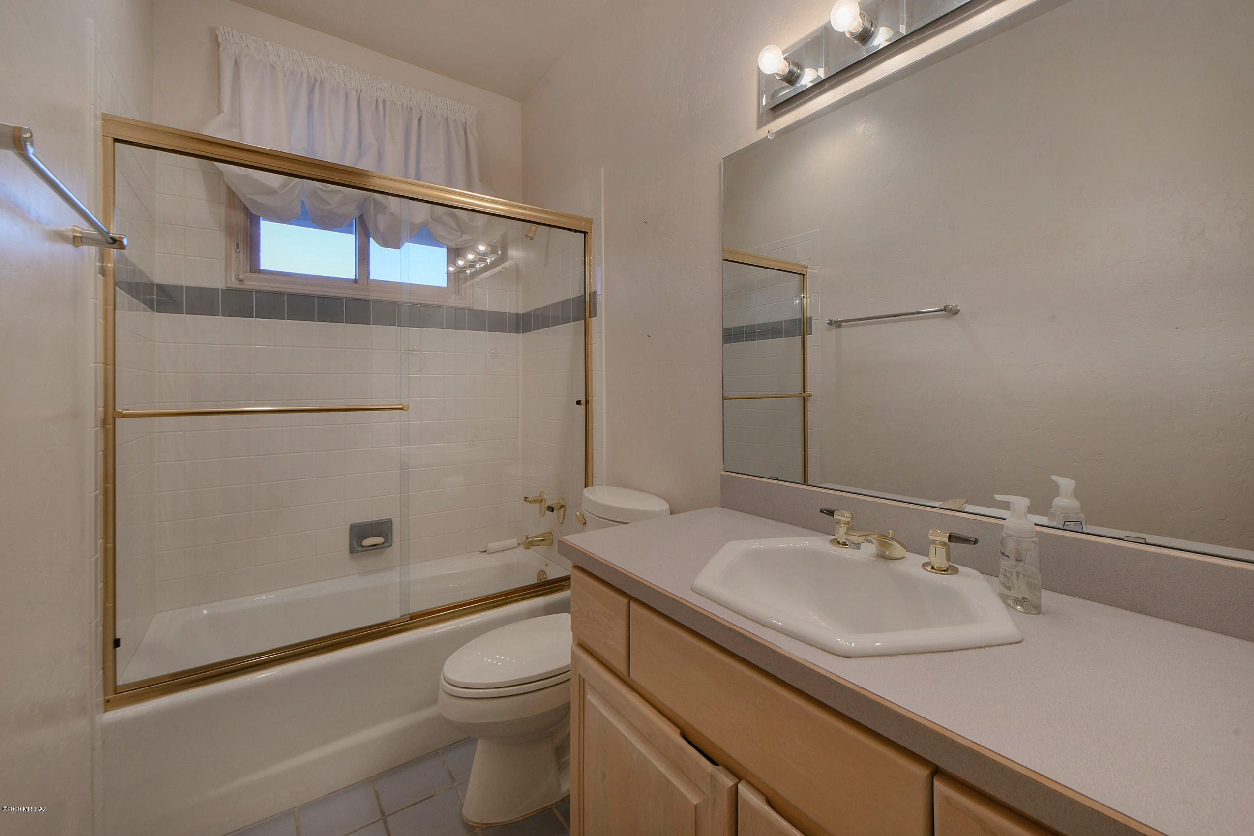 Finisterra (1-210) - Residential