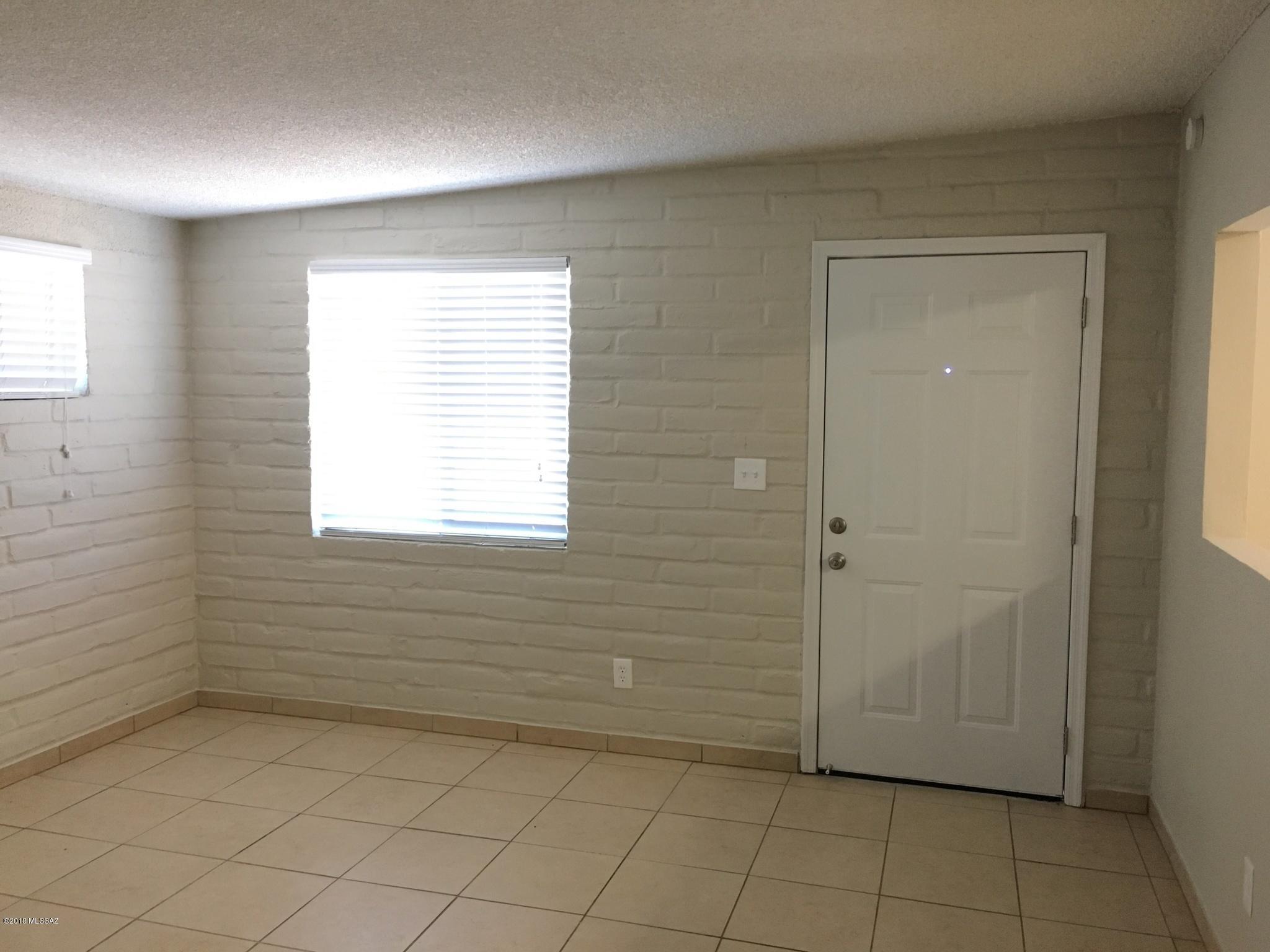 Honcho Estates (1-71) - Residential Lease