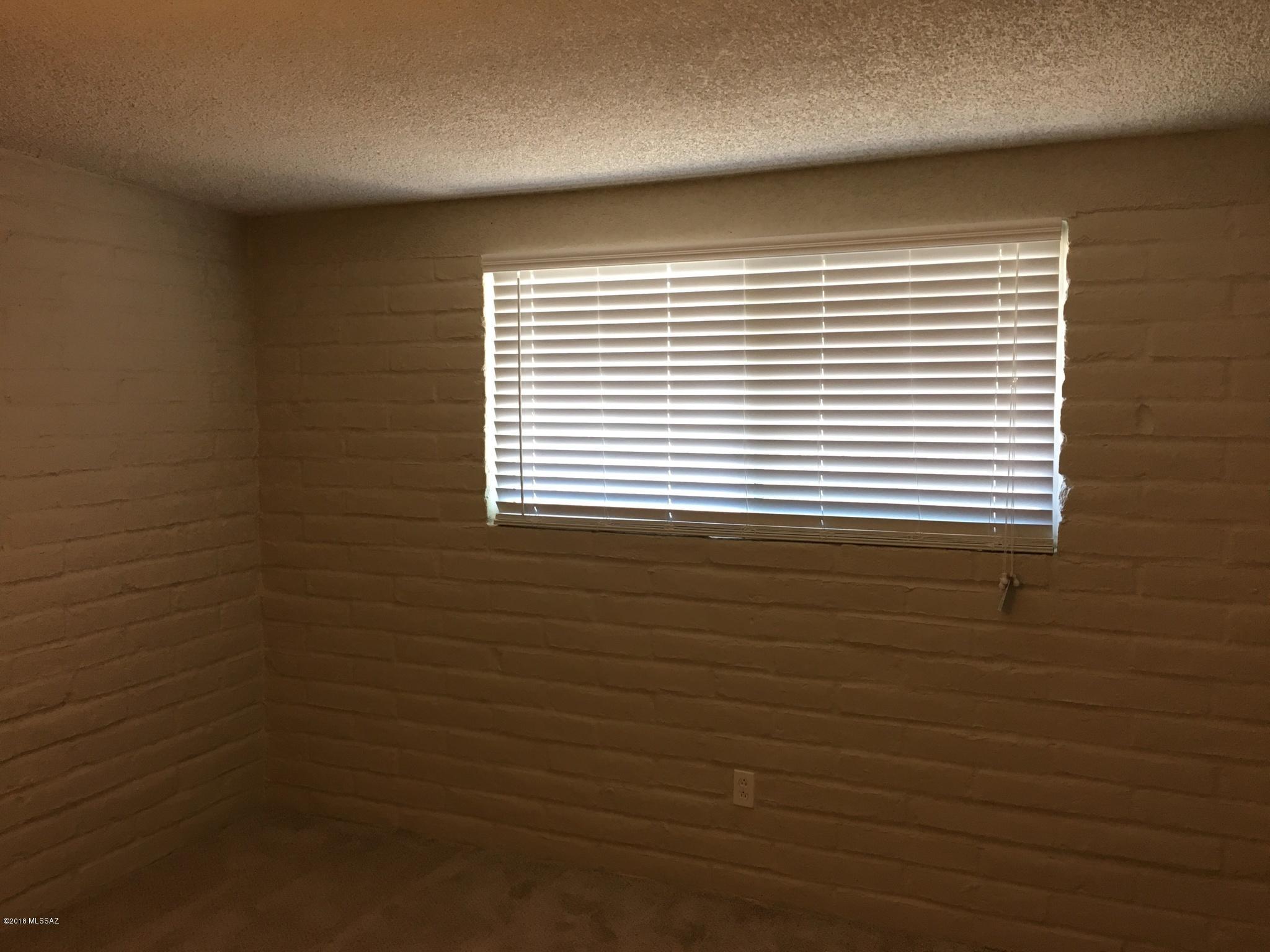 Honcho Estates (1-71) - Residential Lease