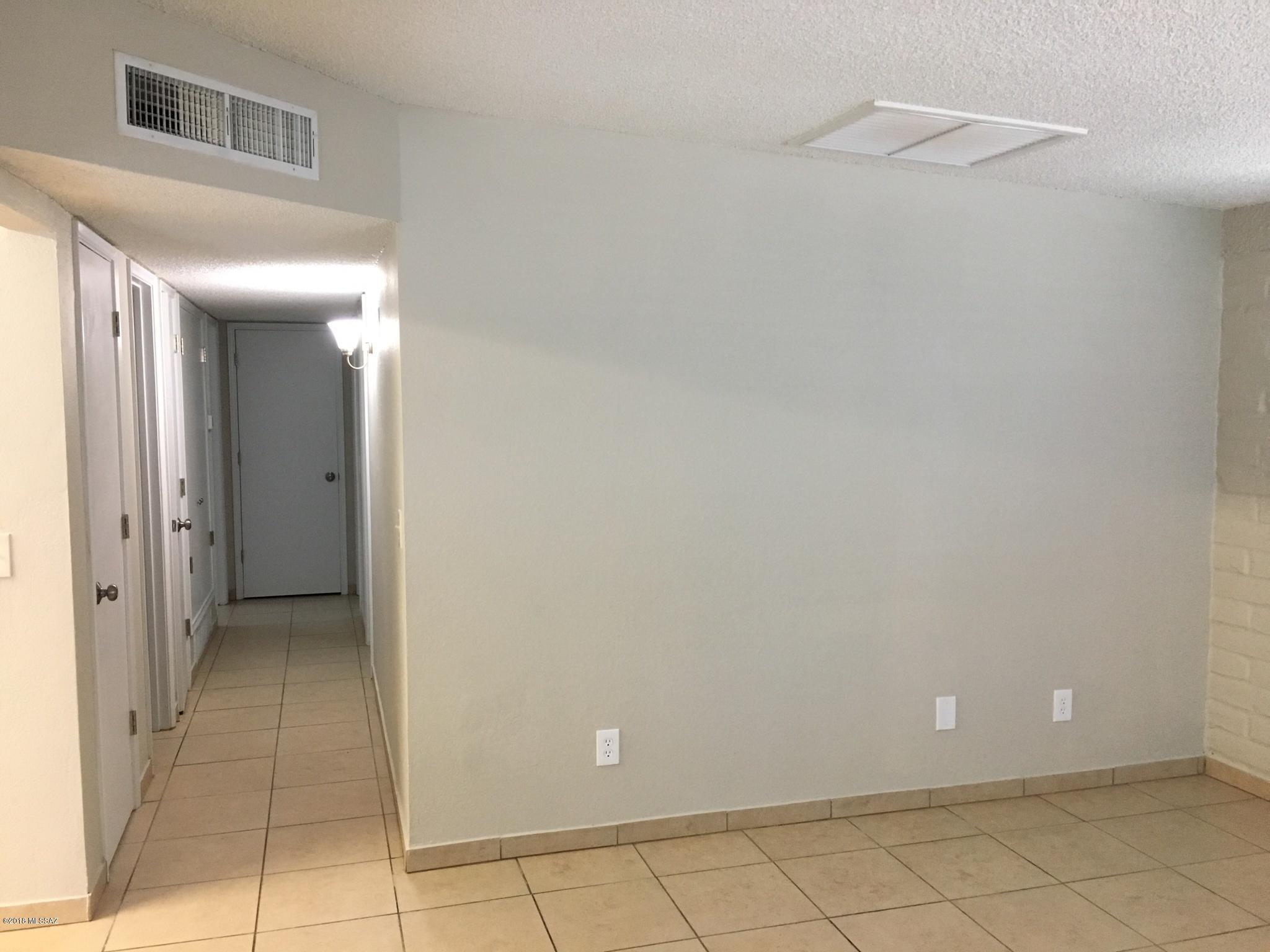 Honcho Estates (1-71) - Residential Lease