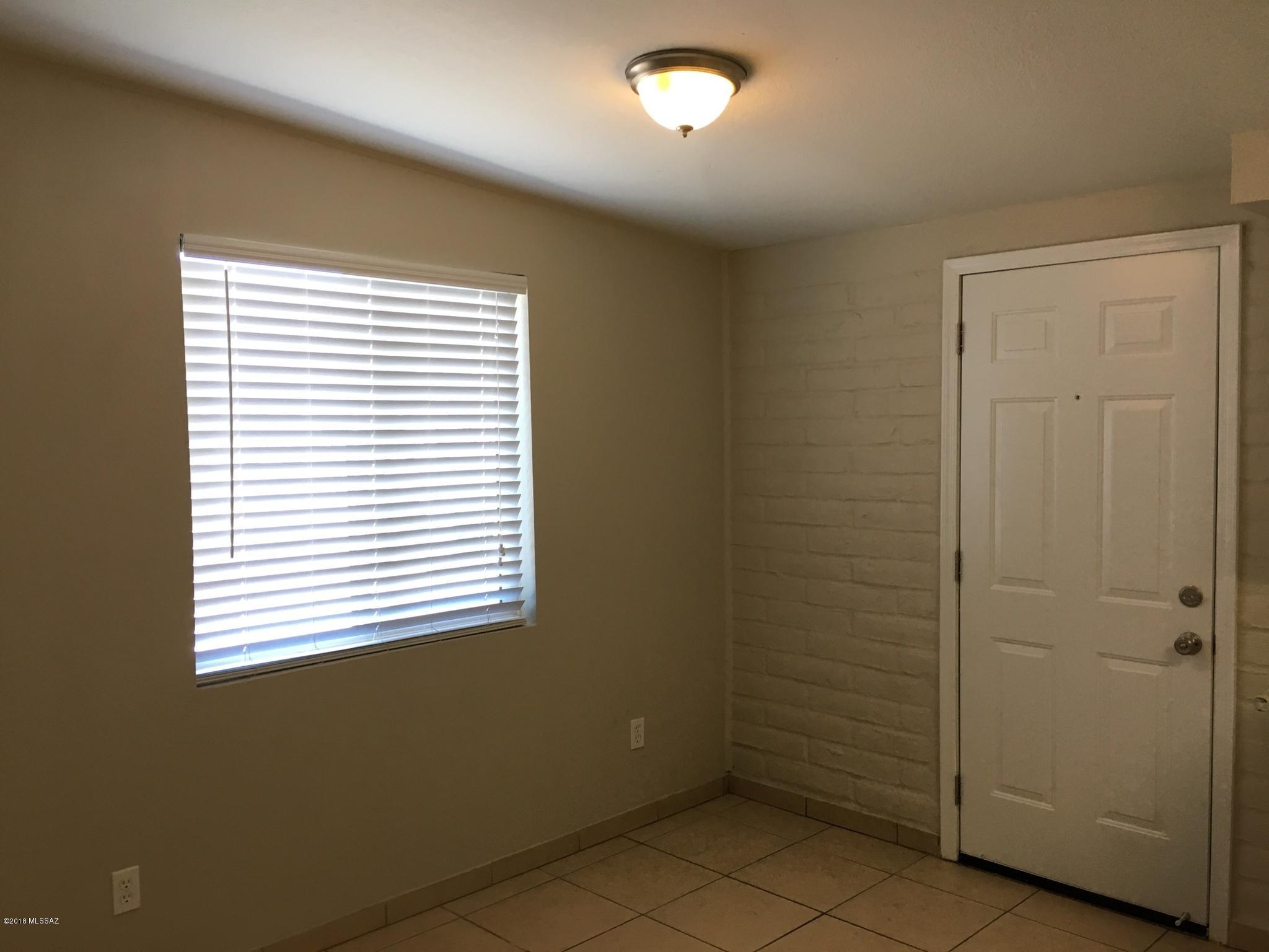Honcho Estates (1-71) - Residential Lease