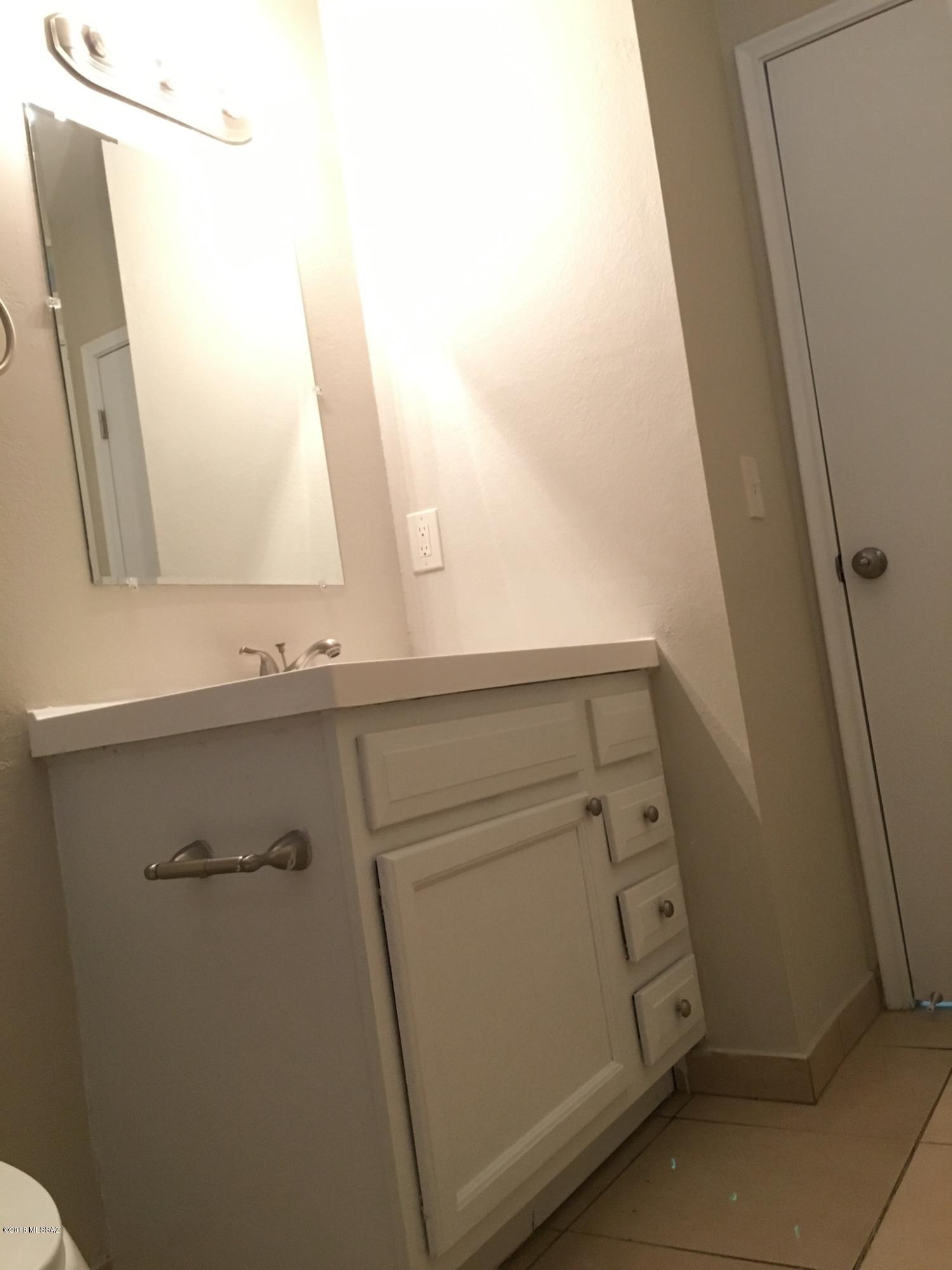 Honcho Estates (1-71) - Residential Lease