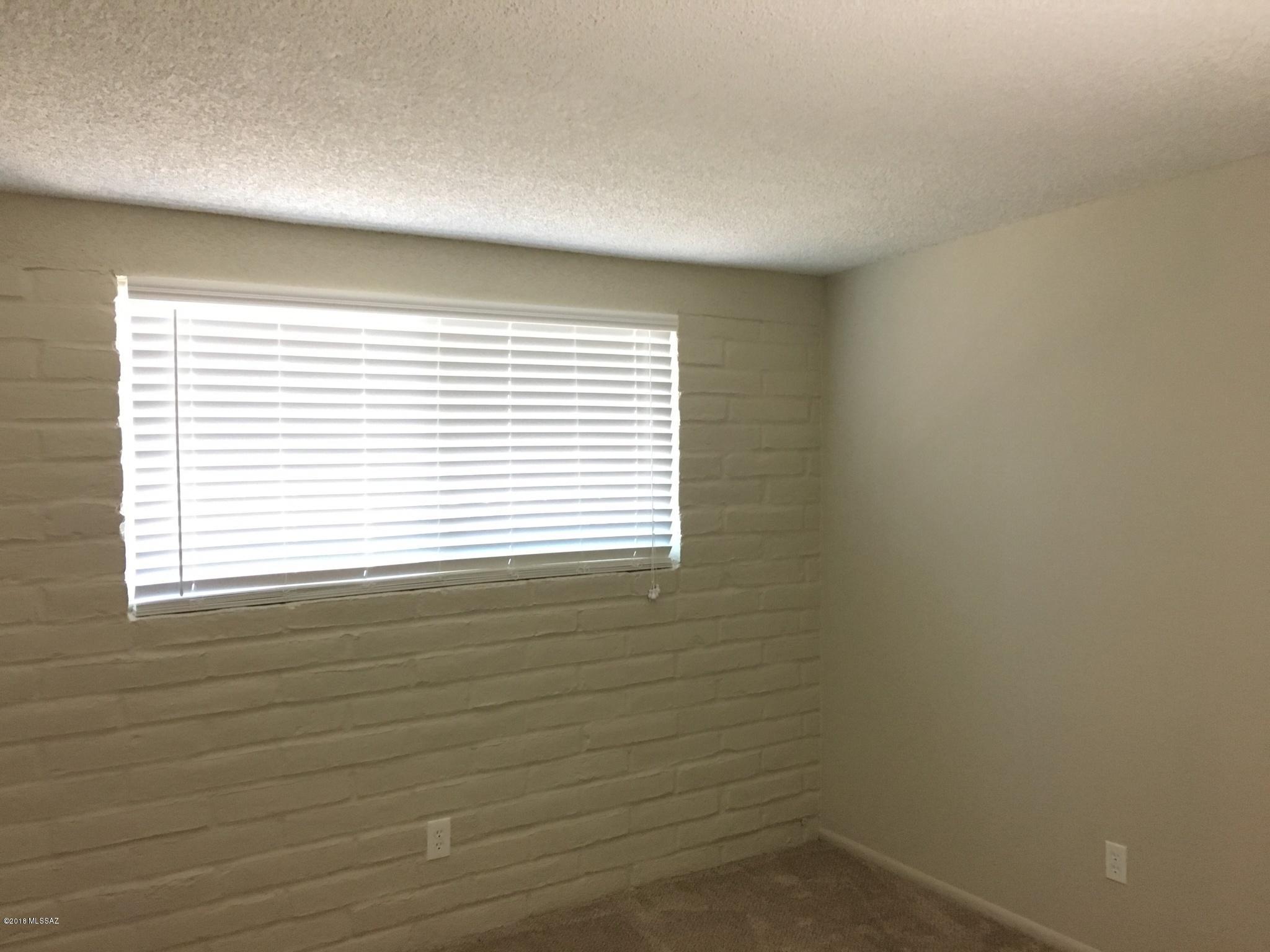 Honcho Estates (1-71) - Residential Lease