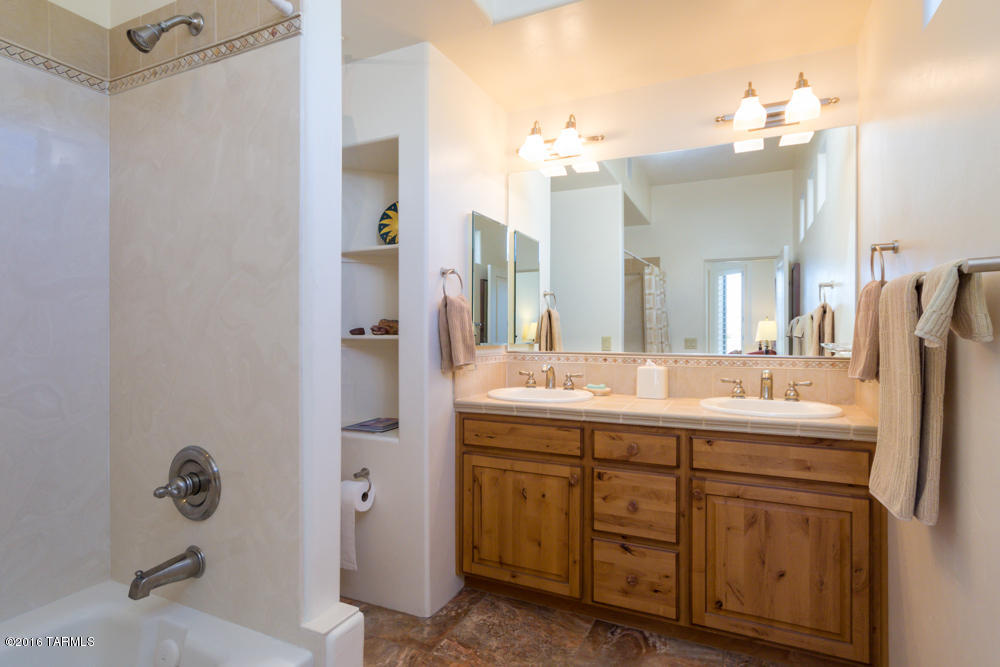 Canada Hills Est Phase ll (42-130) - Residential