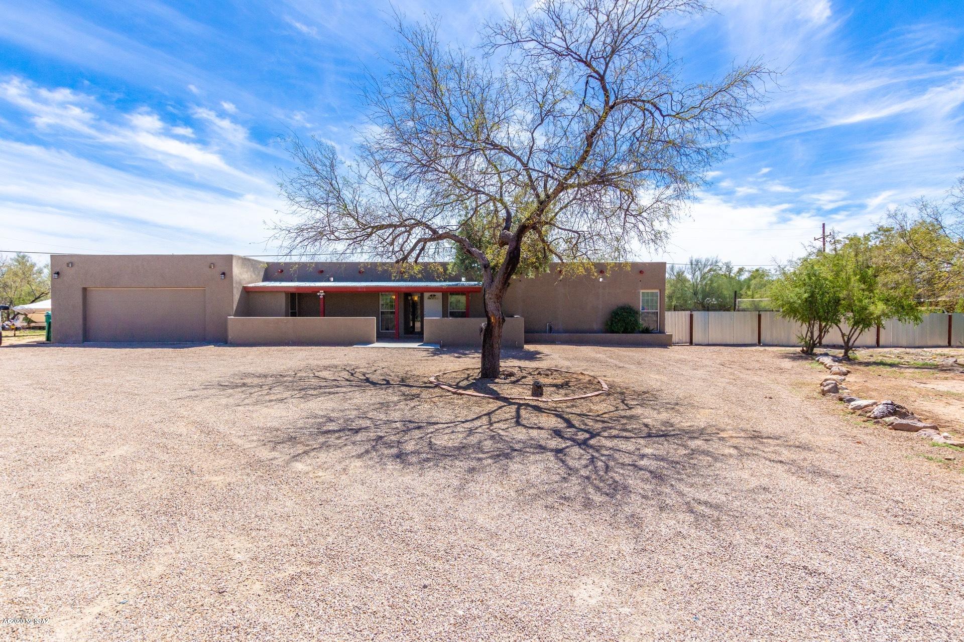 Beautifully renovated property at the end of a Cul-de-Sac on over 3/4 of an area with newer pool.  Two master bedrooms, updated kitchen, and room to roam. Entertainers delight with oasis backyard and sand volleyball.