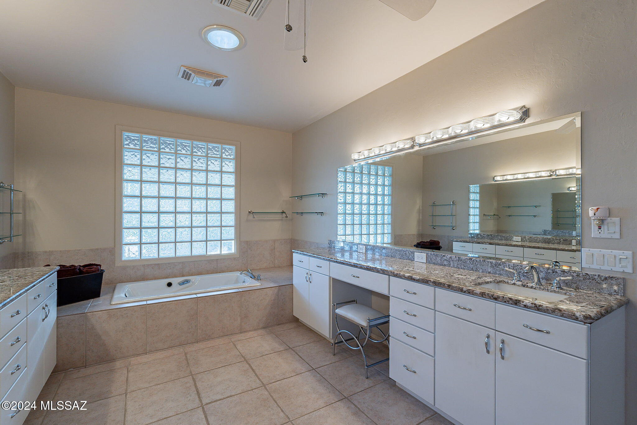 Catalina Foothills Est. NO. 10 (73-90, 119, 121, 123, 127-146) - Residential