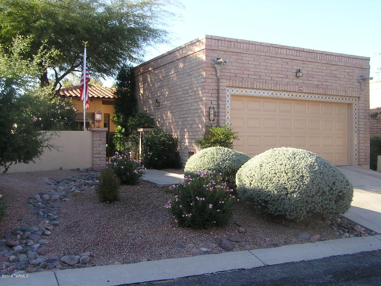 Valle Del Oro Townhomes (1-90) - Residential Lease