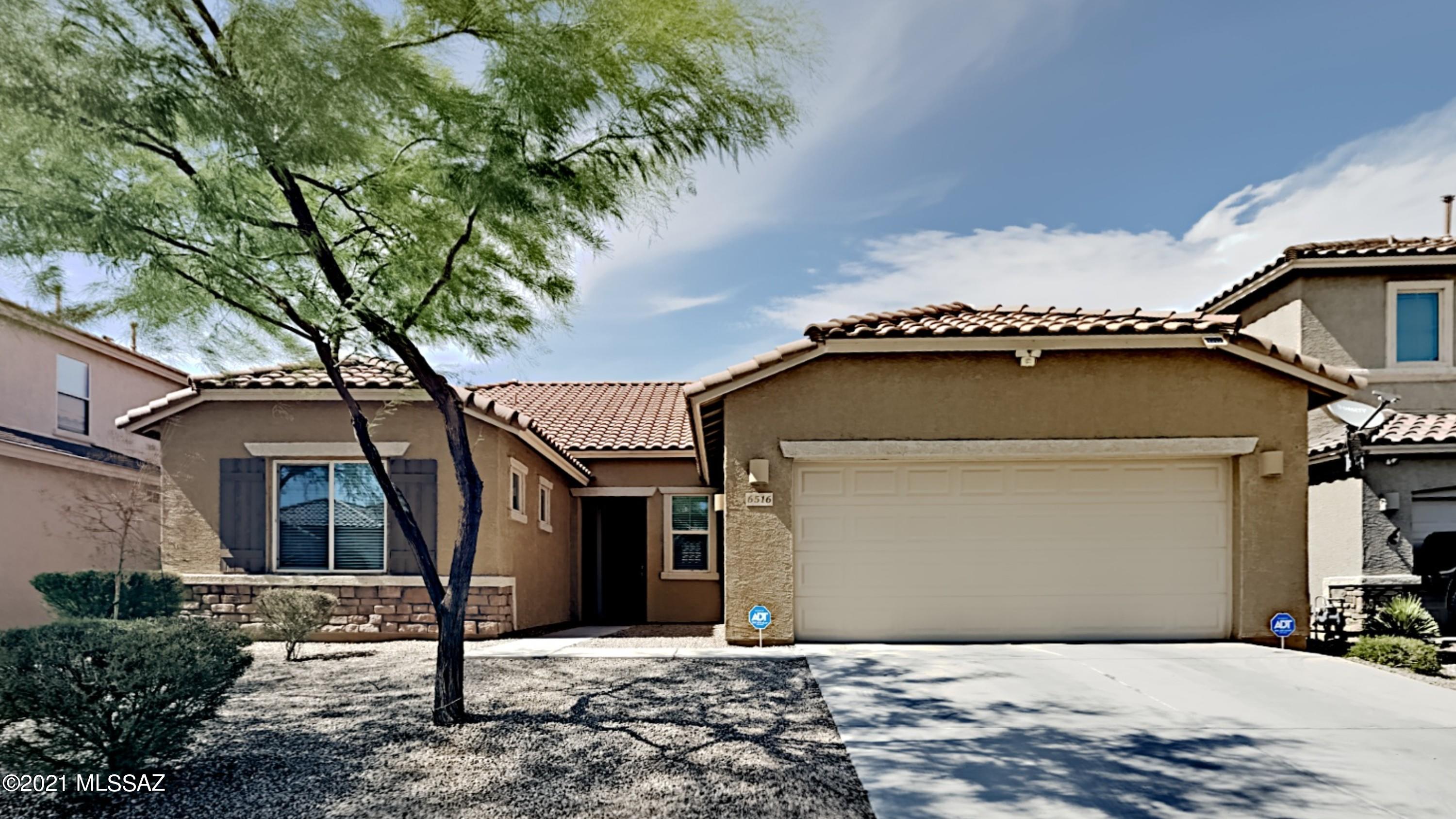 VACANT! All on one level, 3 bedroom, 2 bath home with open floorplan. Kitchen features large island with kitchen sink that faces the living room, gas range and maple cabinets. There's a formal family room /den off the foyer. All tile flooring in living spaces! Bedrooms are spacious and all include walk-in closets.