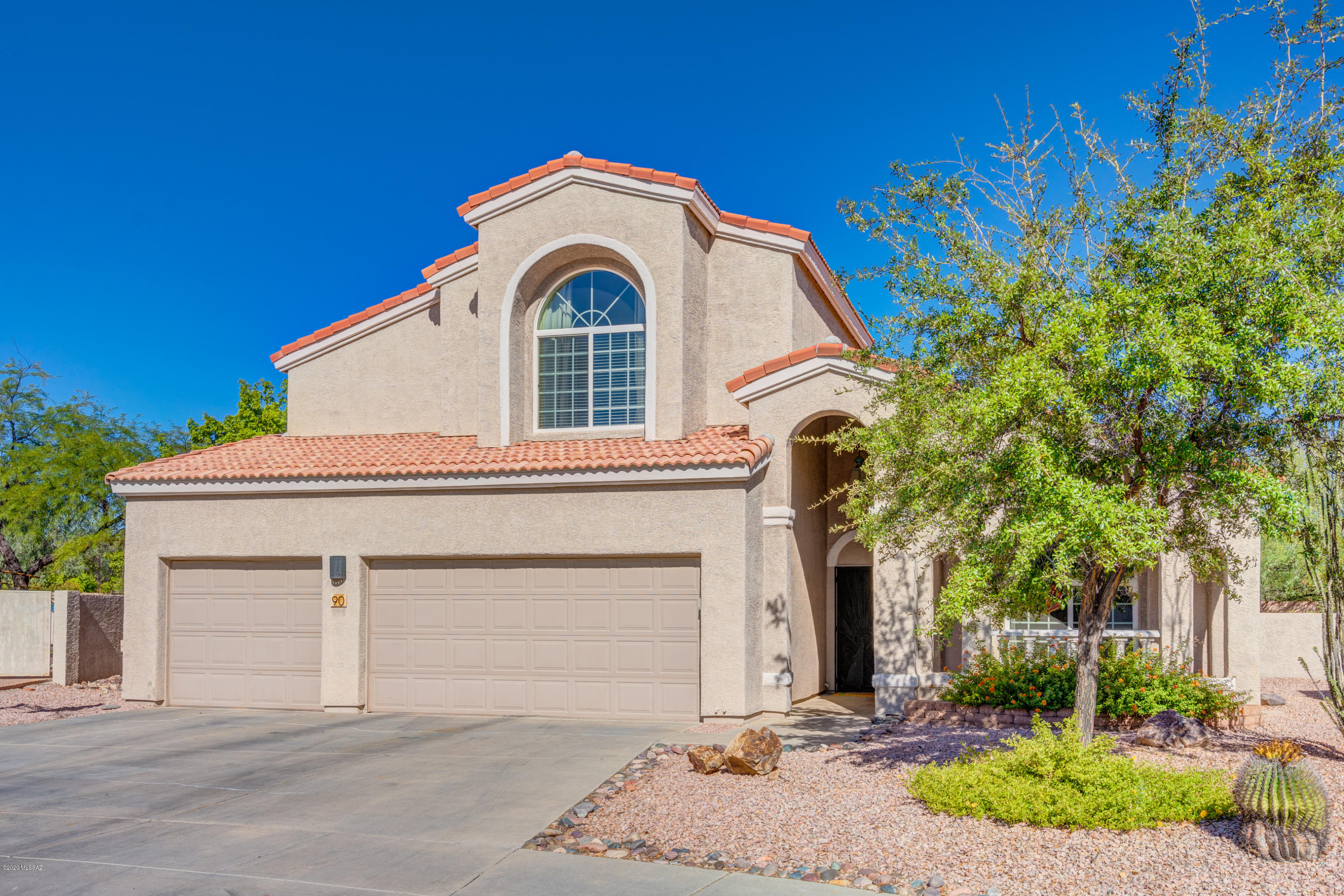 Your search is over as you have found the perfect Oro Valley home in beautiful Rancho Vistoso! Featuring a large (over 3500 square feet) and open floor plan, this house has it all. 5 large bedrooms plus a den, completely remodeled kitchen with quartz countertops and new stainless steel appliances, luxurious bathrooms, a resort like back yard for you and your family/friends to relax in with a newly replastered pool, relaxing spa, large covered patio and plenty of space.  All the plumbing has been upgraded...No polybutylene. This house has so many other features to list. Call for your private showing today!