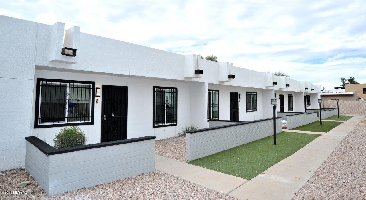 OUTSTANDING Turn-key cash-flowing 6-plex in growing & vibrant area near the University of Arizona!
university of Arizon! Excellent for 1031 exchange or turn-key investment! 5 out of the 6 units have been renovated from head to toe and are generating high rents! all leases are solid, and long term. all 2bed 1 bath large units with front and back yards and sliding doors in the room! Lots of parking! Separate tax parcels for convenient and conventional financing (4plex on one, and duplex on another). Collects rents for many years without dropping a dime in renovations, and just raise rents each year. Units rent out immediately and have great floorplans. If you're looking for a great turn-key property in a great location, this is the one. Figures are all actual. 4plex and duplex look identica