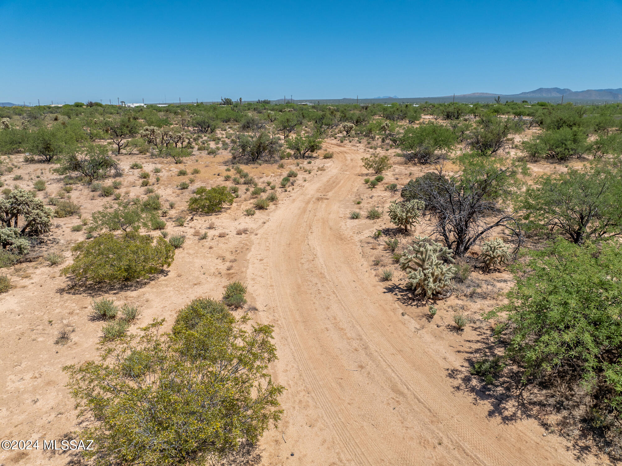 This rear lot is not in a flood zone, and manufactured homes are permitted. It has easy access with a recorded 30-foot easement off Silver Star. This lot is a great opportunity for you to build your dream home. There is an opportunity to connect to Thims water, dig your private well, or port your water. We love working with buyer's agents, so don't hesitate to make an offer. We will take good care of you. (can be bought with 3 additional lots)