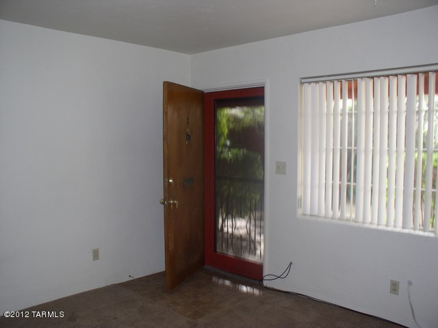 Allen Road Townhomes (1-18) - Residential Lease