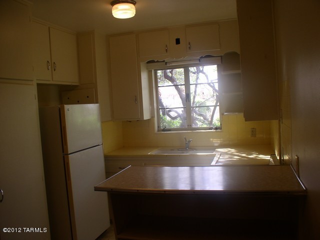 Allen Road Townhomes (1-18) - Residential Lease