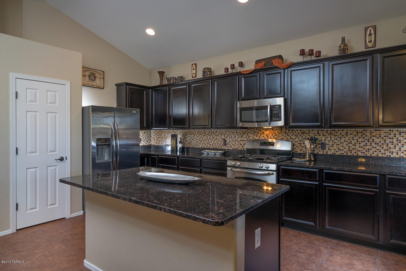 Continental Reserve Blk. 16B (1-86) - Residential