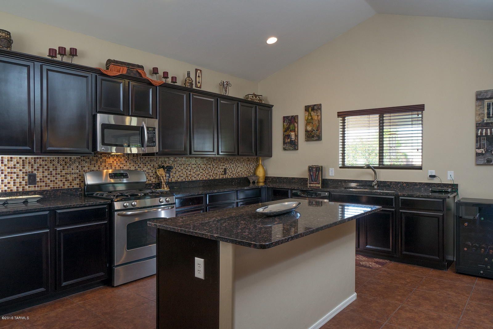 Continental Reserve Blk. 16B (1-86) - Residential