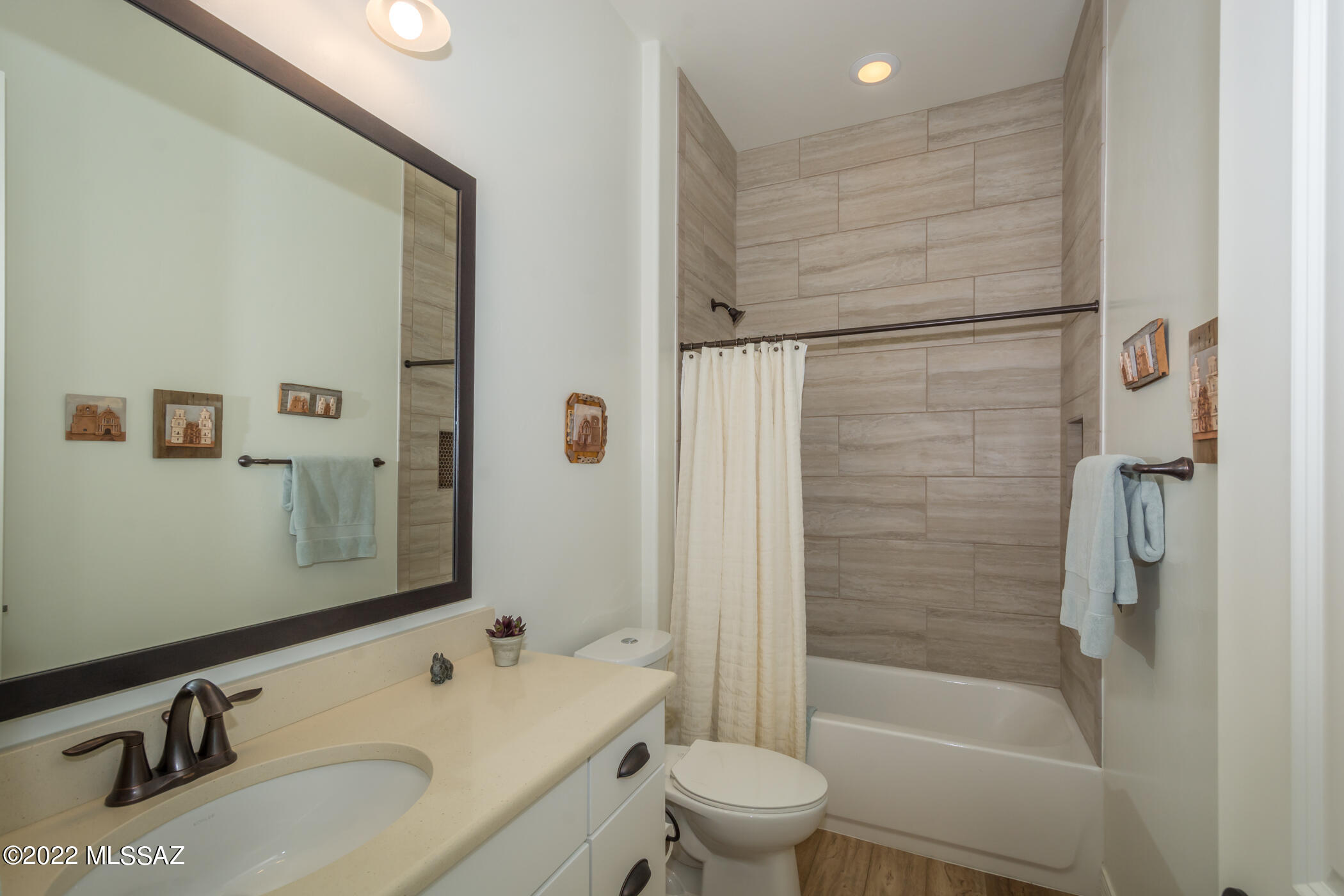 Sanctuary At Silverhawke - Residential