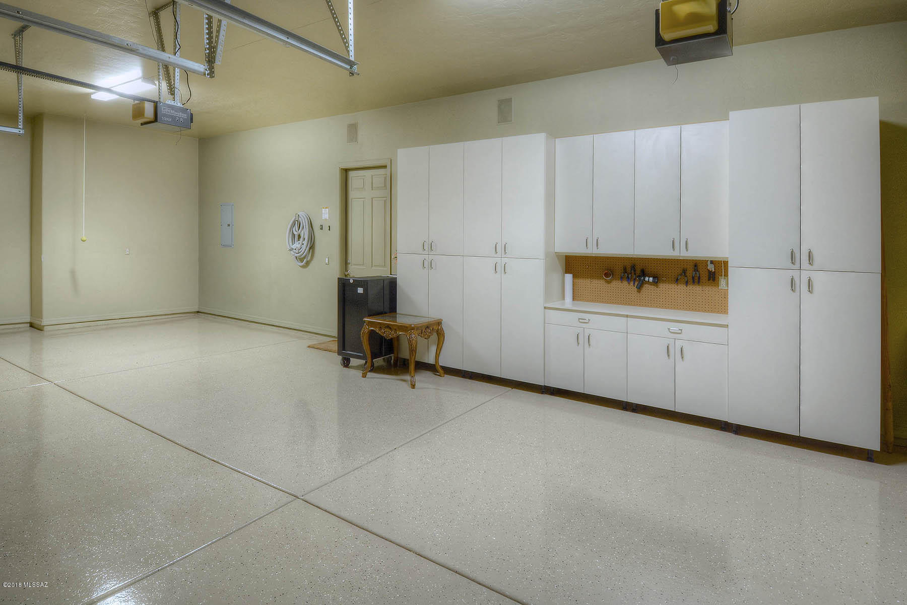 Sabino Mountain (1-290) - Residential