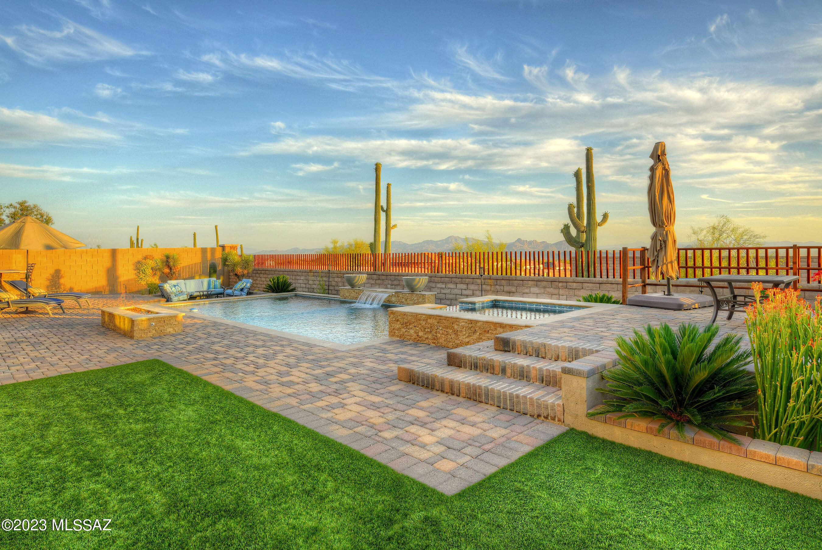 Los Saguaros At Dove Mountain SQ20121640199 - Residential