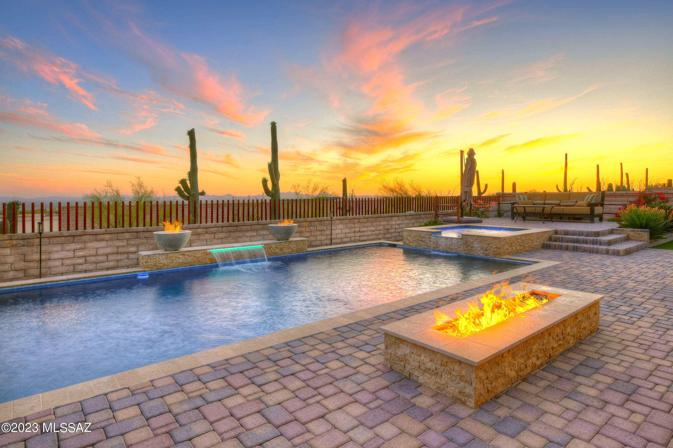 Los Saguaros At Dove Mountain SQ20121640199 - Residential