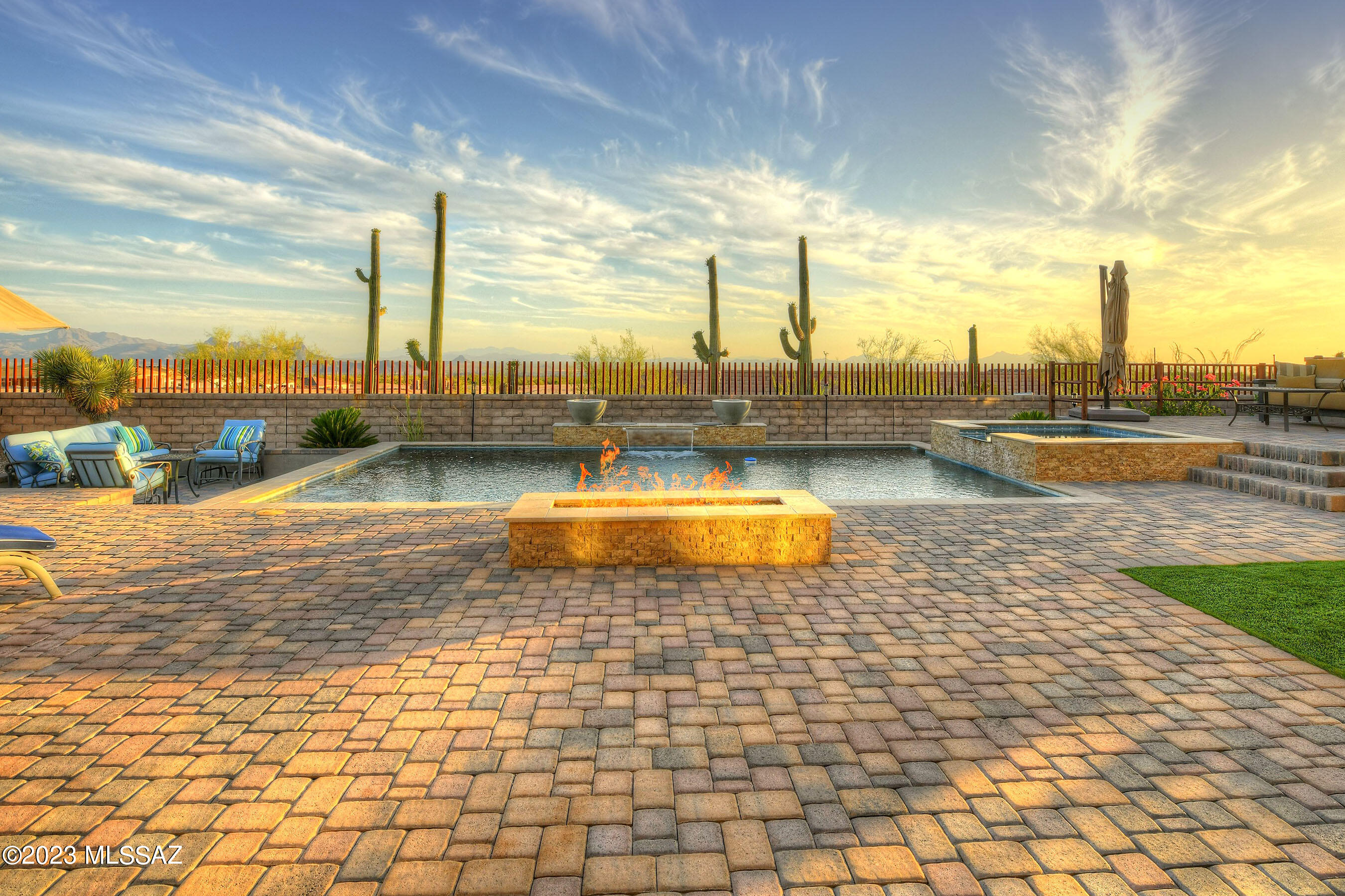 Los Saguaros At Dove Mountain SQ20121640199 - Residential