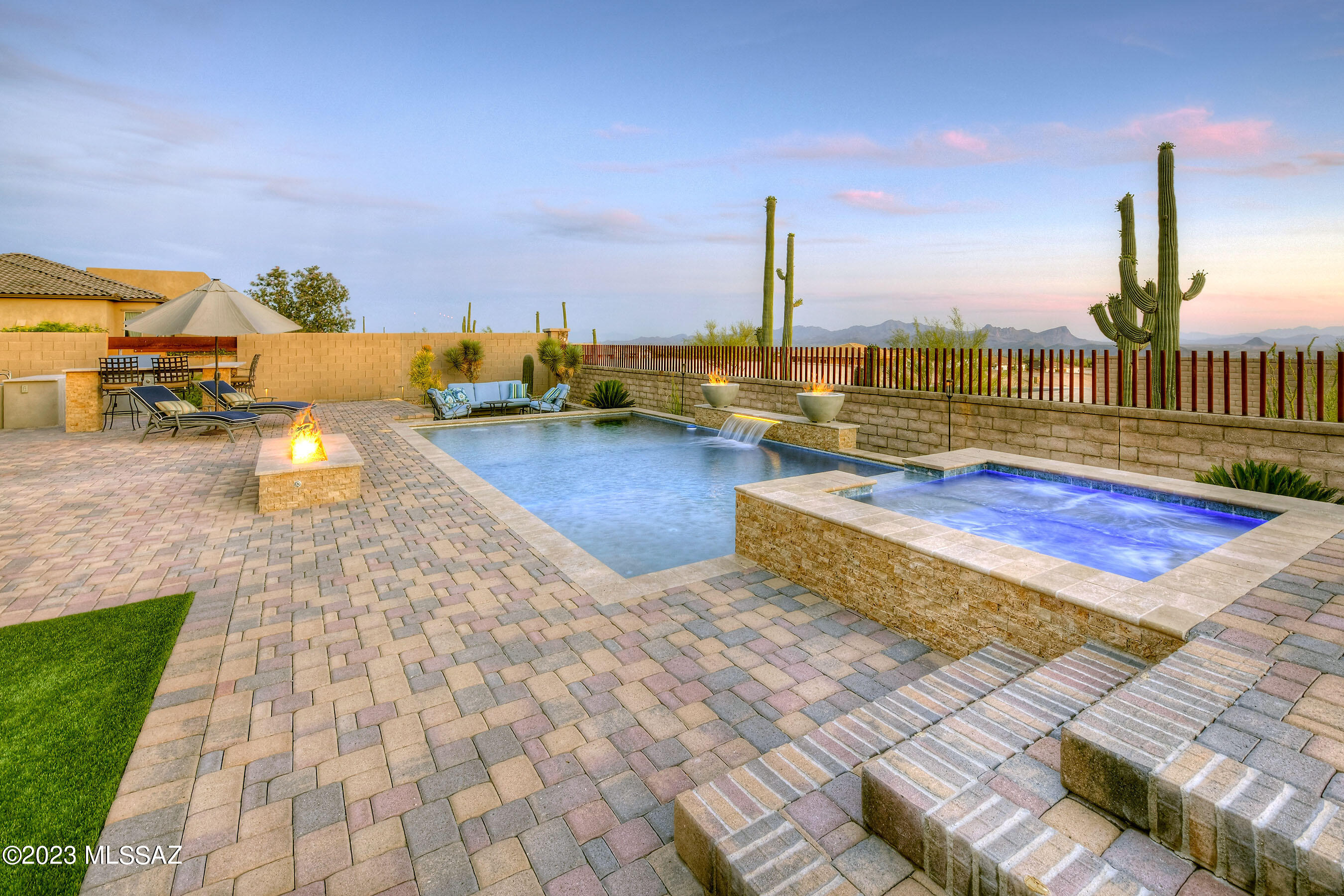 Los Saguaros At Dove Mountain SQ20121640199 - Residential